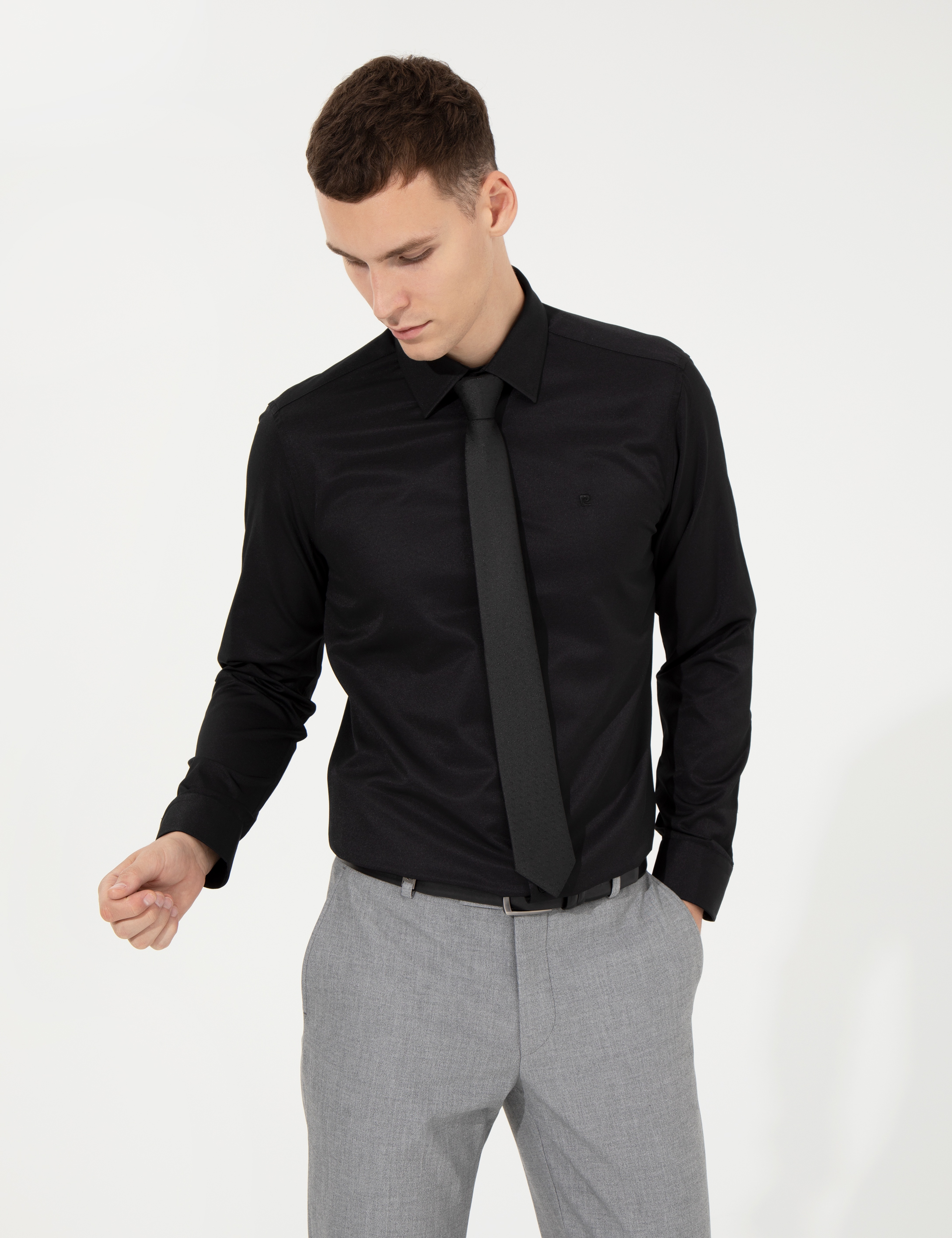 Siyah Slim Fit Uzun Kollu Klasik Gömlek - Image 1