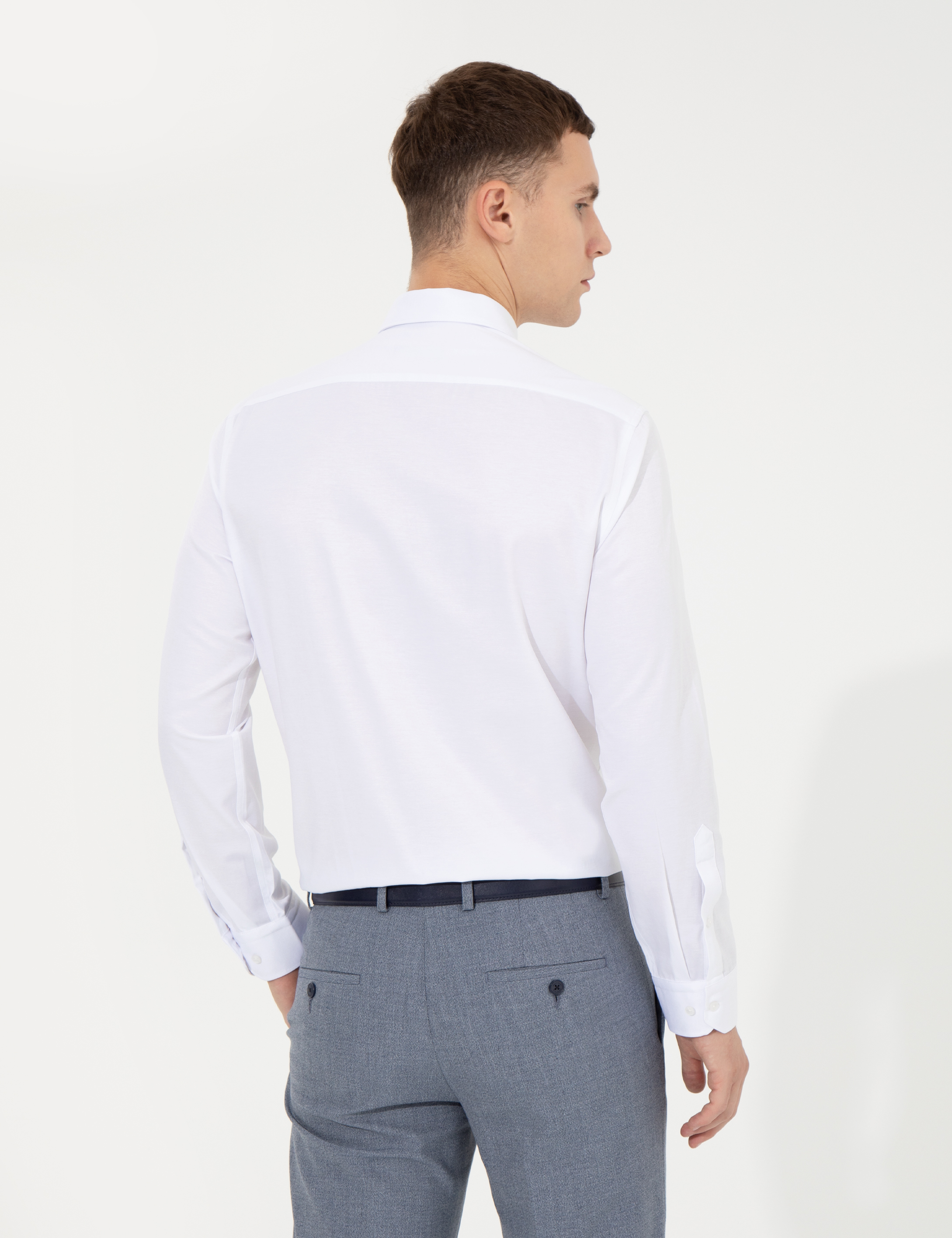 Beyaz Slim Fit Uzun Kollu Klasik Gömlek
