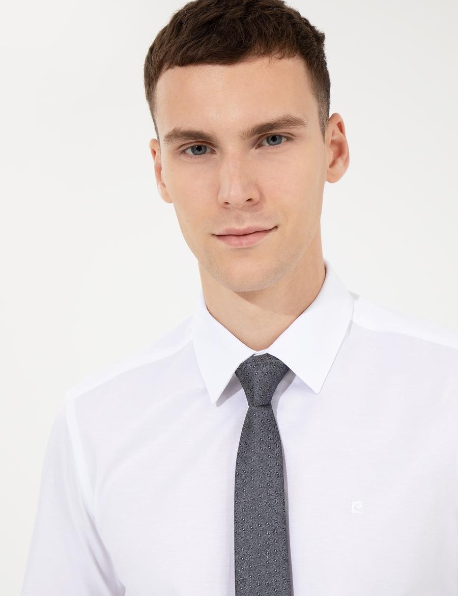 Beyaz Slim Fit Uzun Kollu Klasik Gömlek