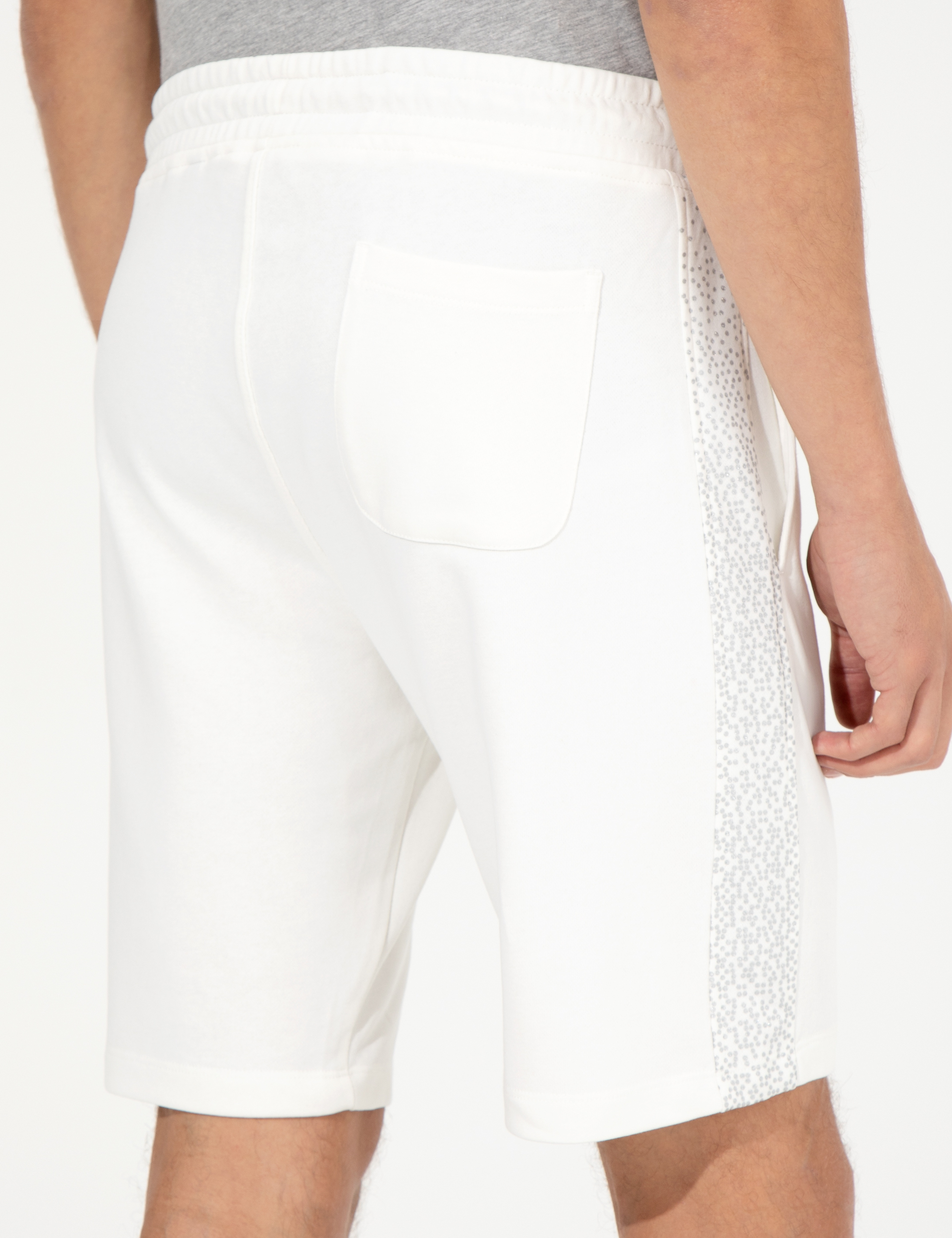 Ekru Slim Fit Örme Şort