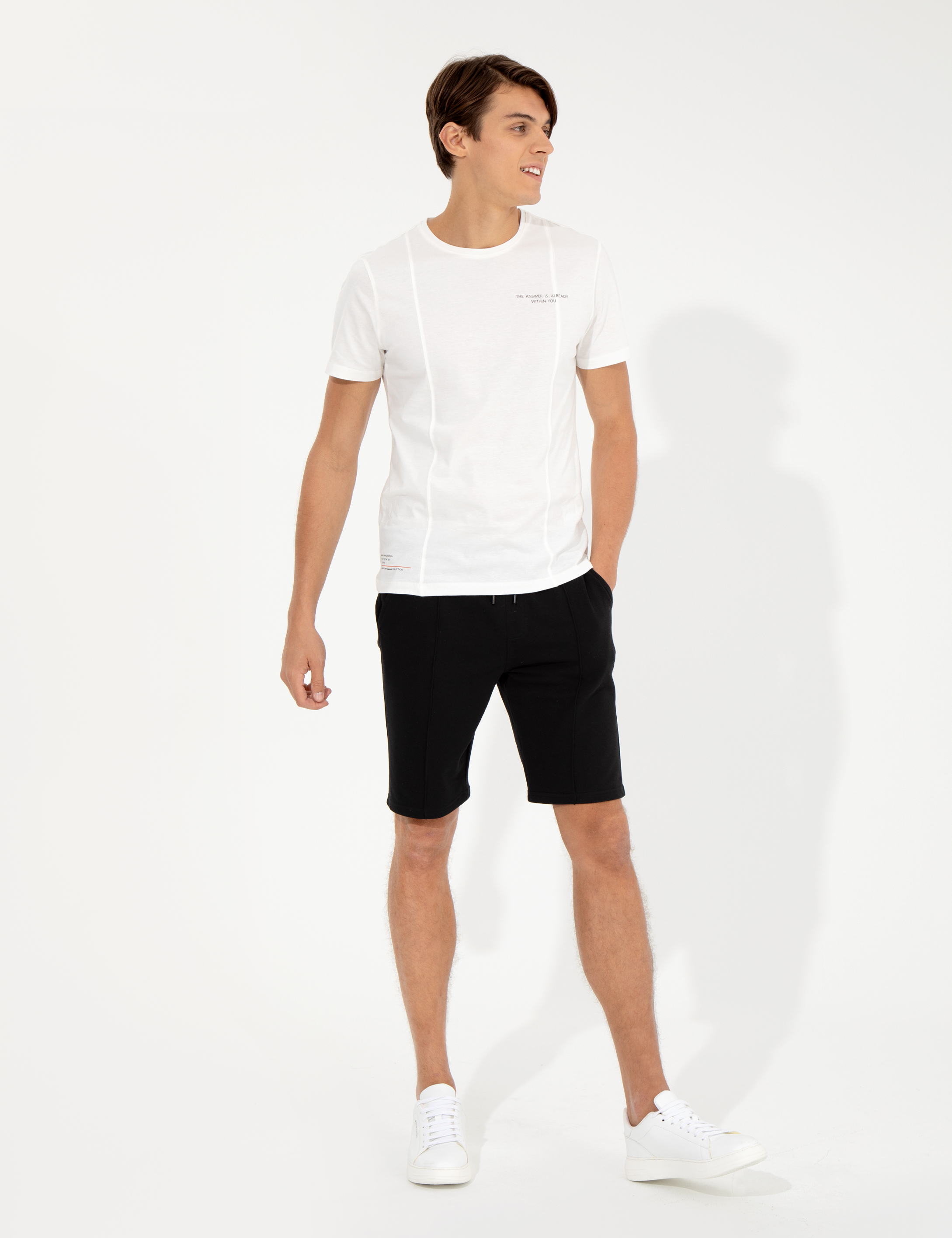 Siyah Standart Fit Örme Şort - Image 3