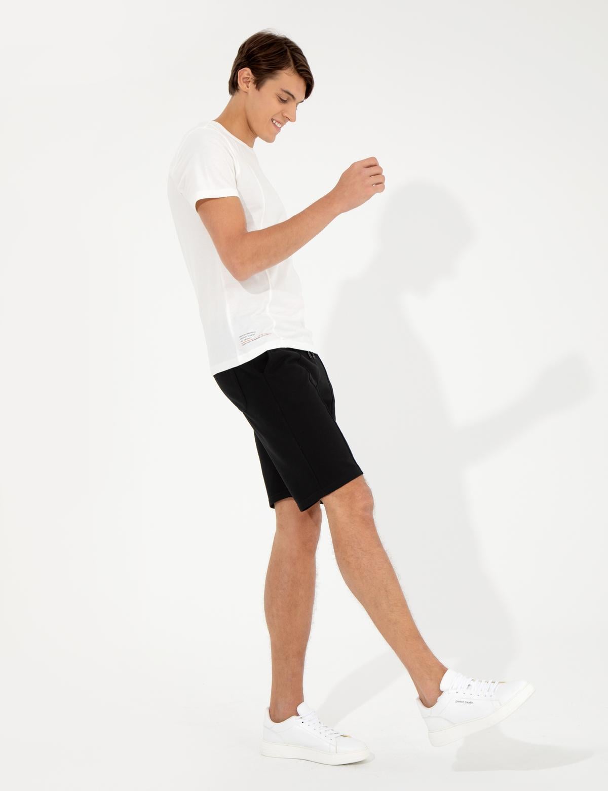 Siyah Standart Fit Örme Şort