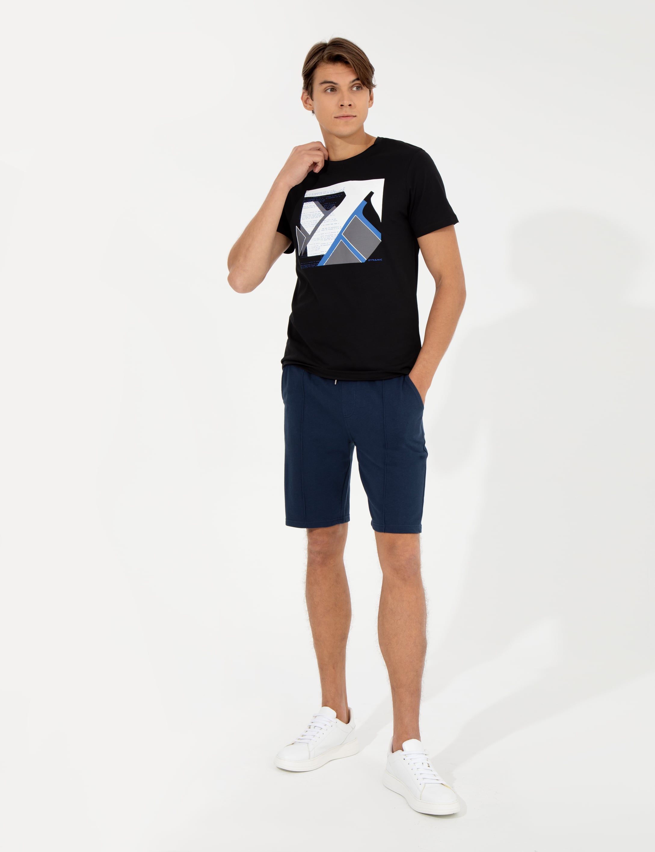 Siyah Slim Fit Bisiklet Yaka Tişört