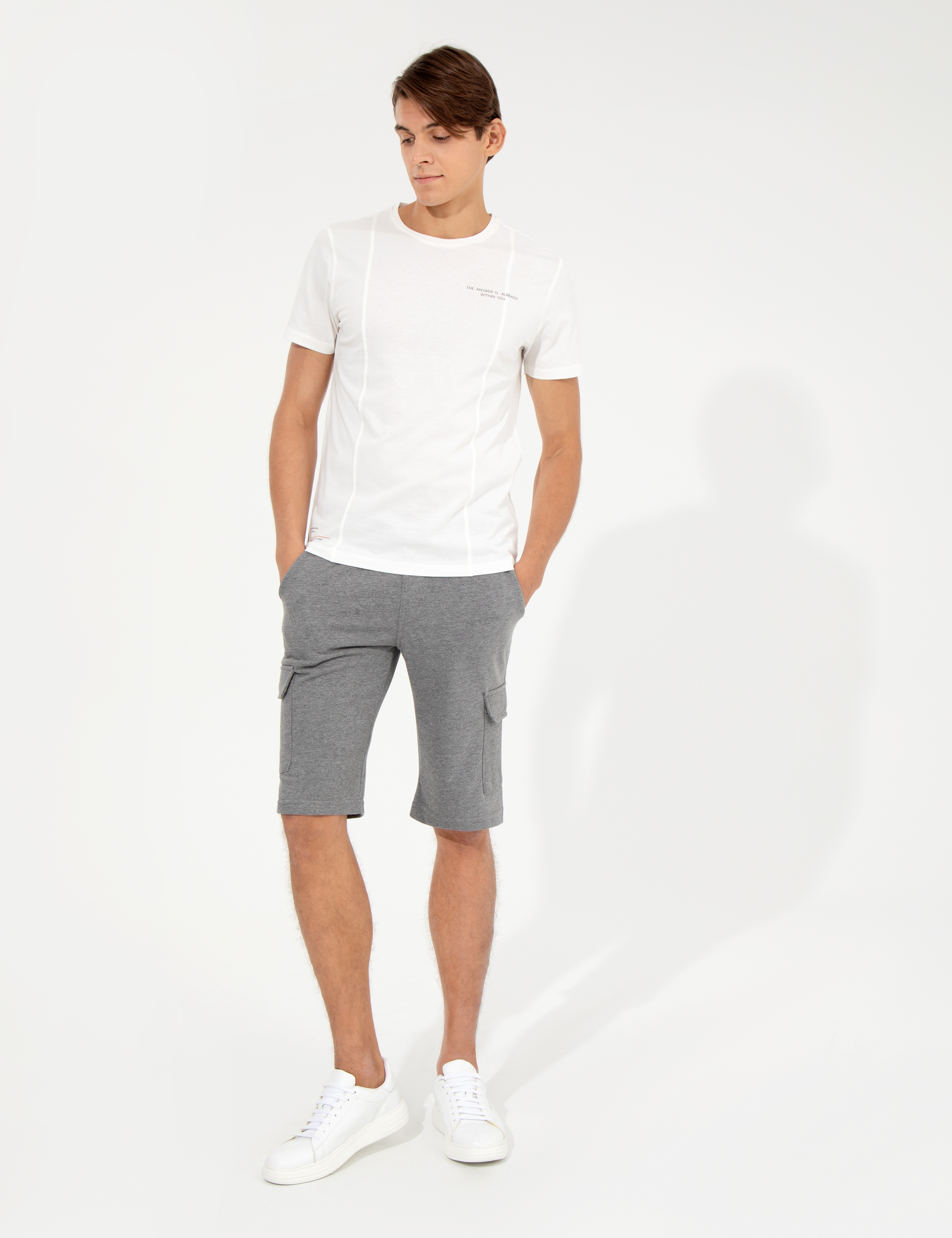 Ekru Slim Fit Bisiklet Yaka Tişört