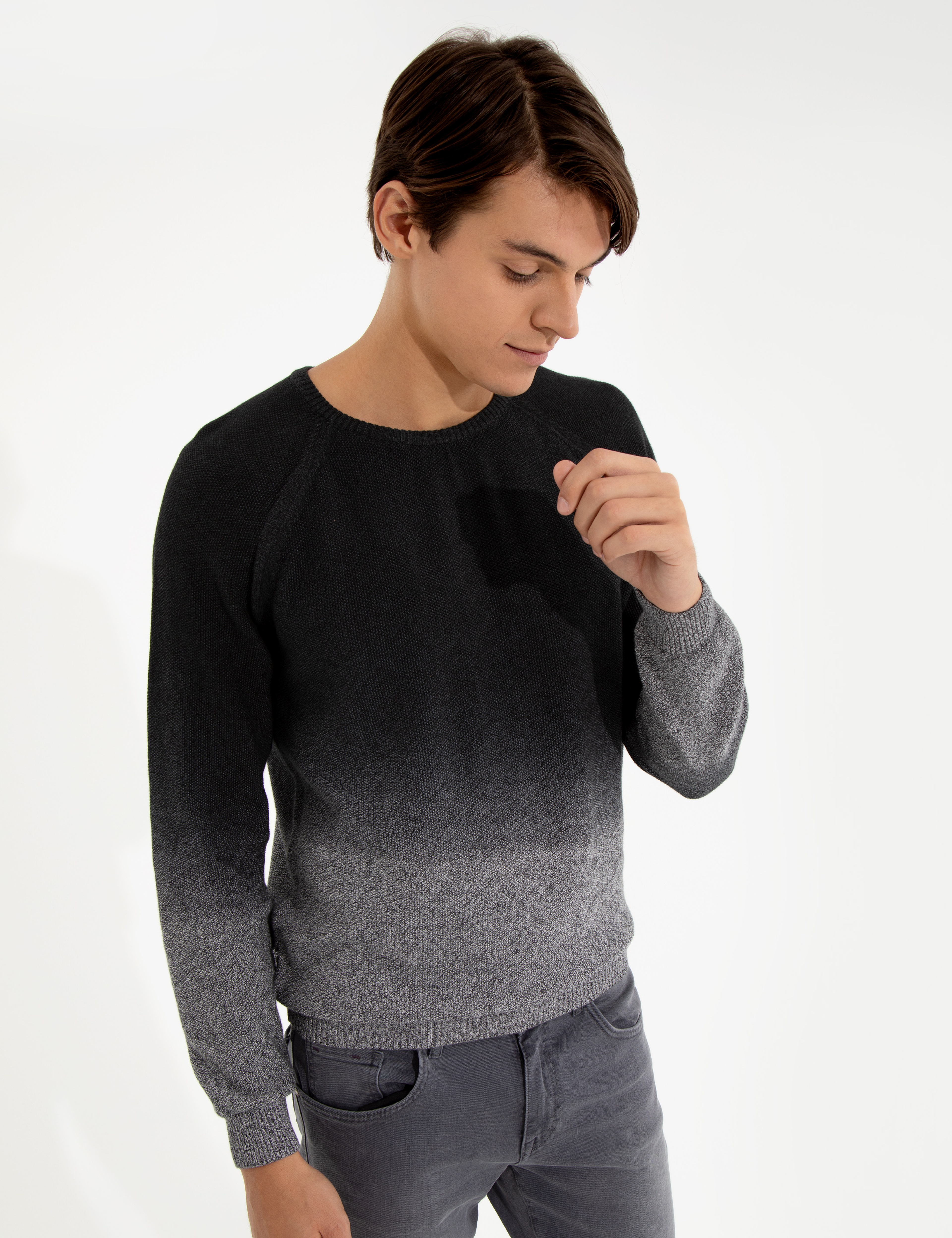 Siyah Slim Fit Bisiklet Yaka Triko Kazak - Image 1