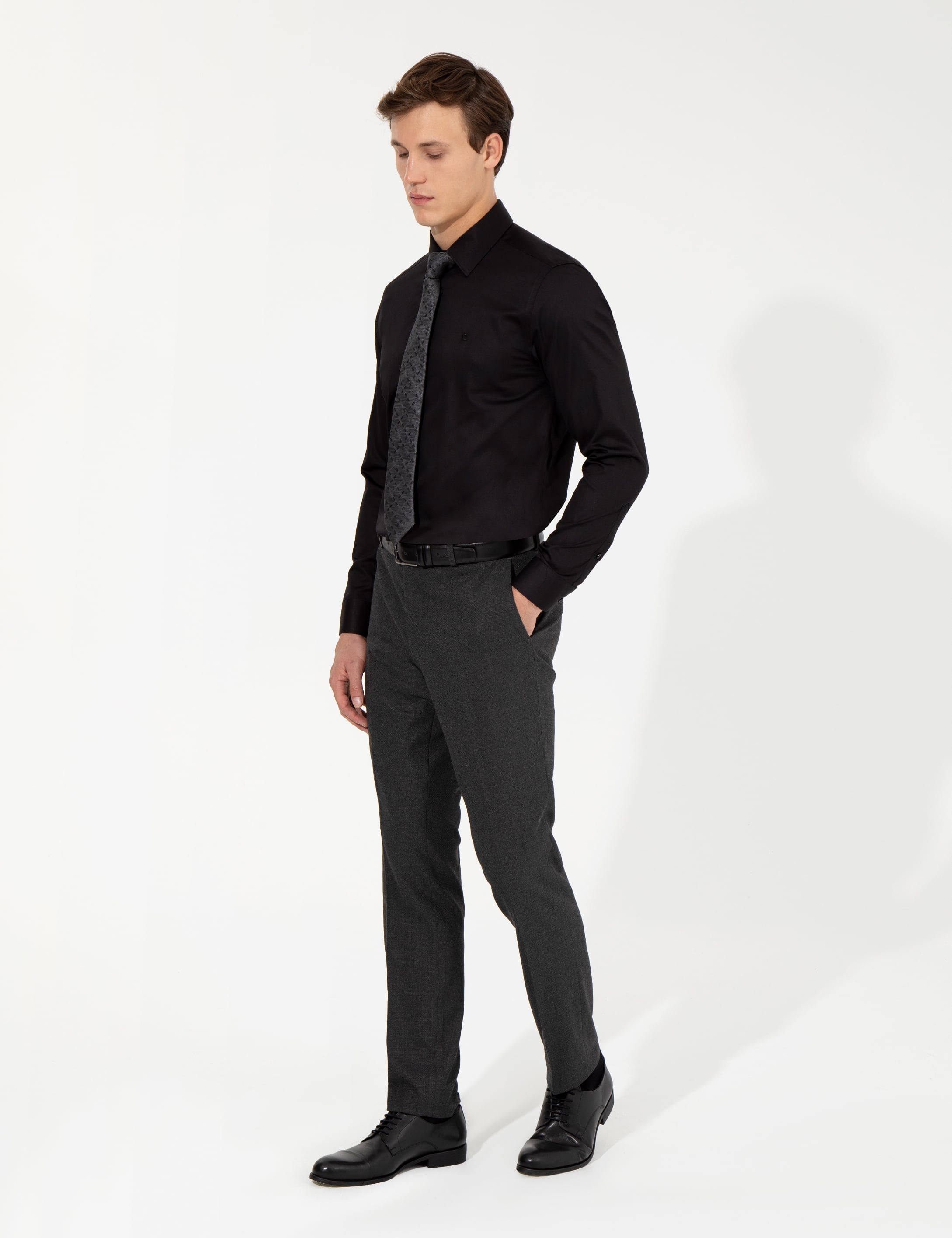 Siyah Slim Fit Uzun Kollu Klasik Gömlek - Image 4