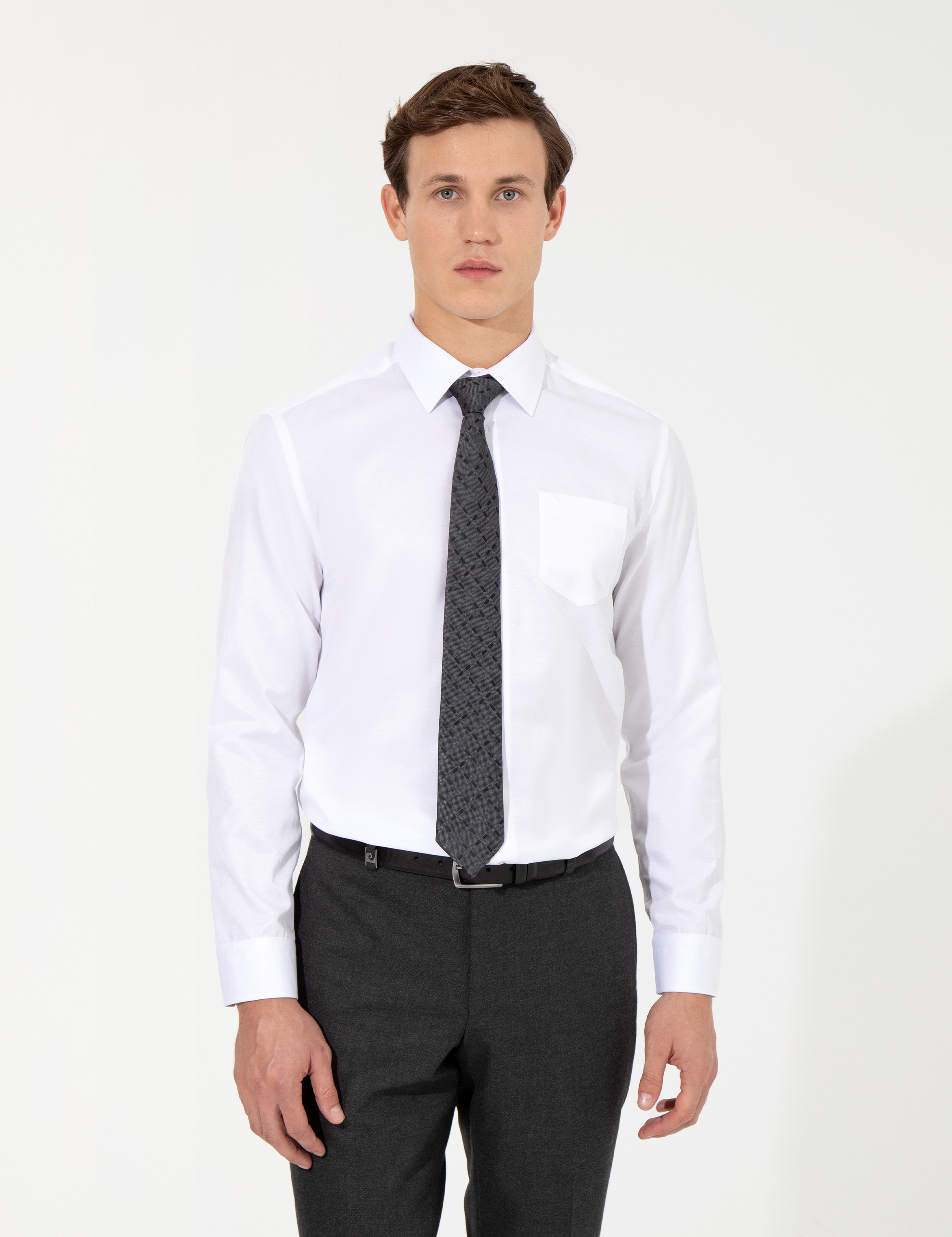 Beyaz Regular Fit Uzun Kollu Klasik Gömlek - Image 3