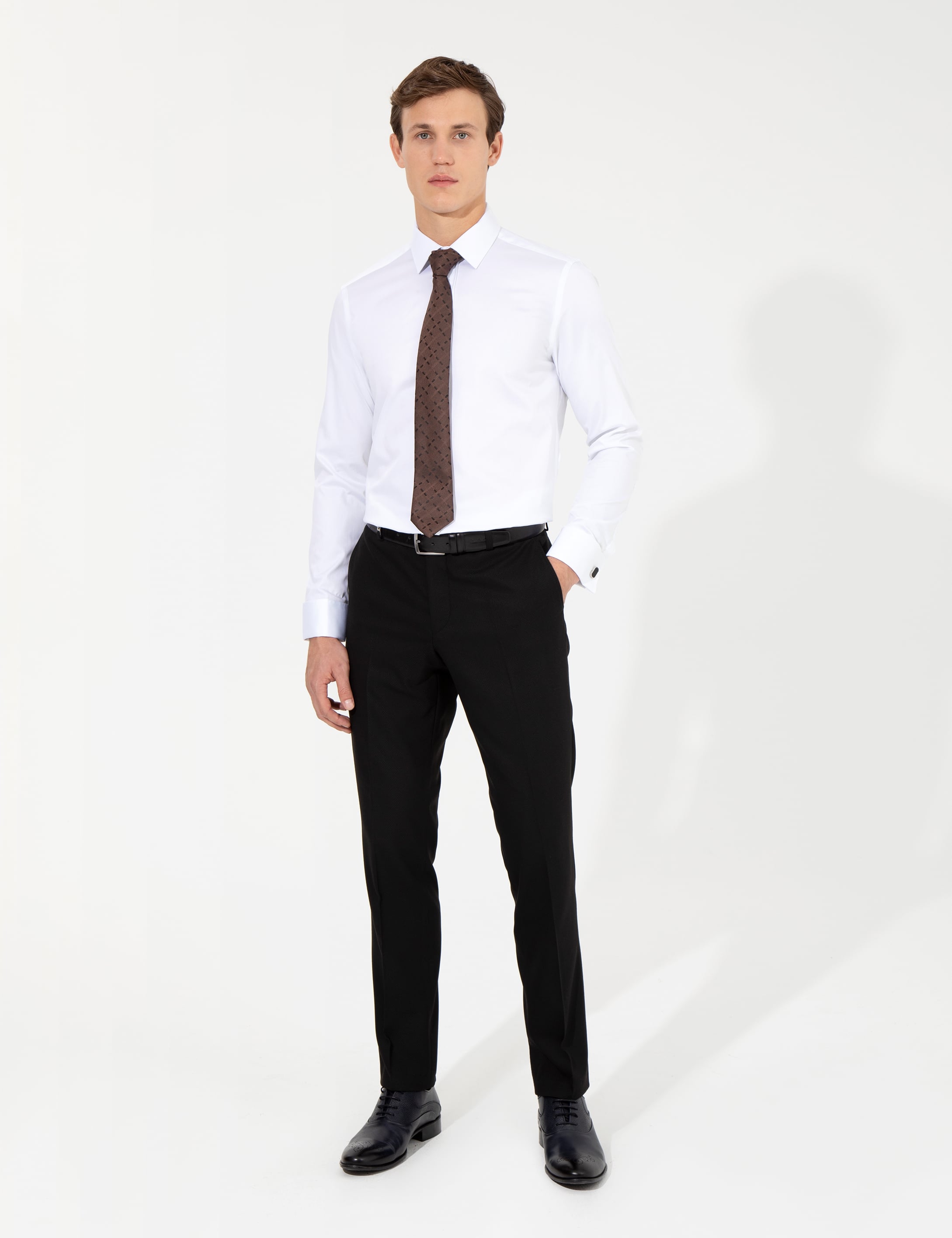 Beyaz Slim Fit Uzun Kollu Klasik Gömlek - Image 4