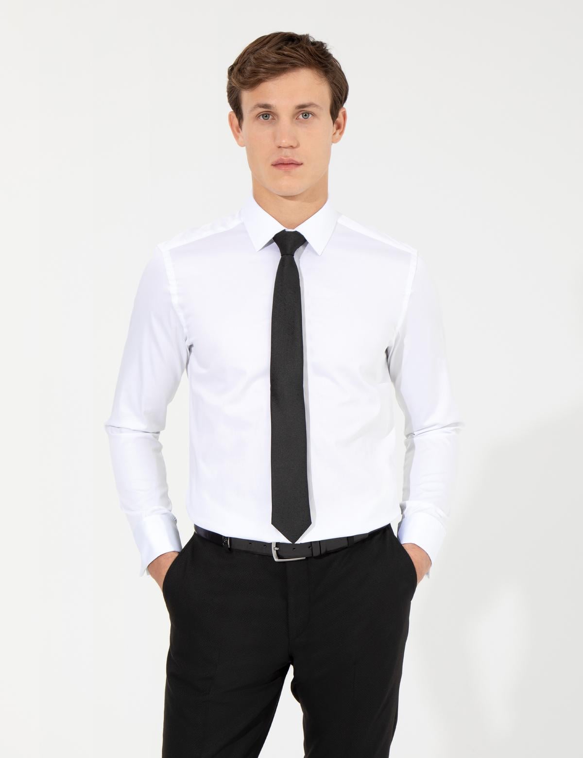 Beyaz Slim Fit Uzun Kollu Klasik Gömlek