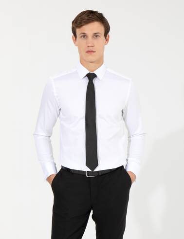 Beyaz Slim Fit Uzun Kollu Klasik Gömlek