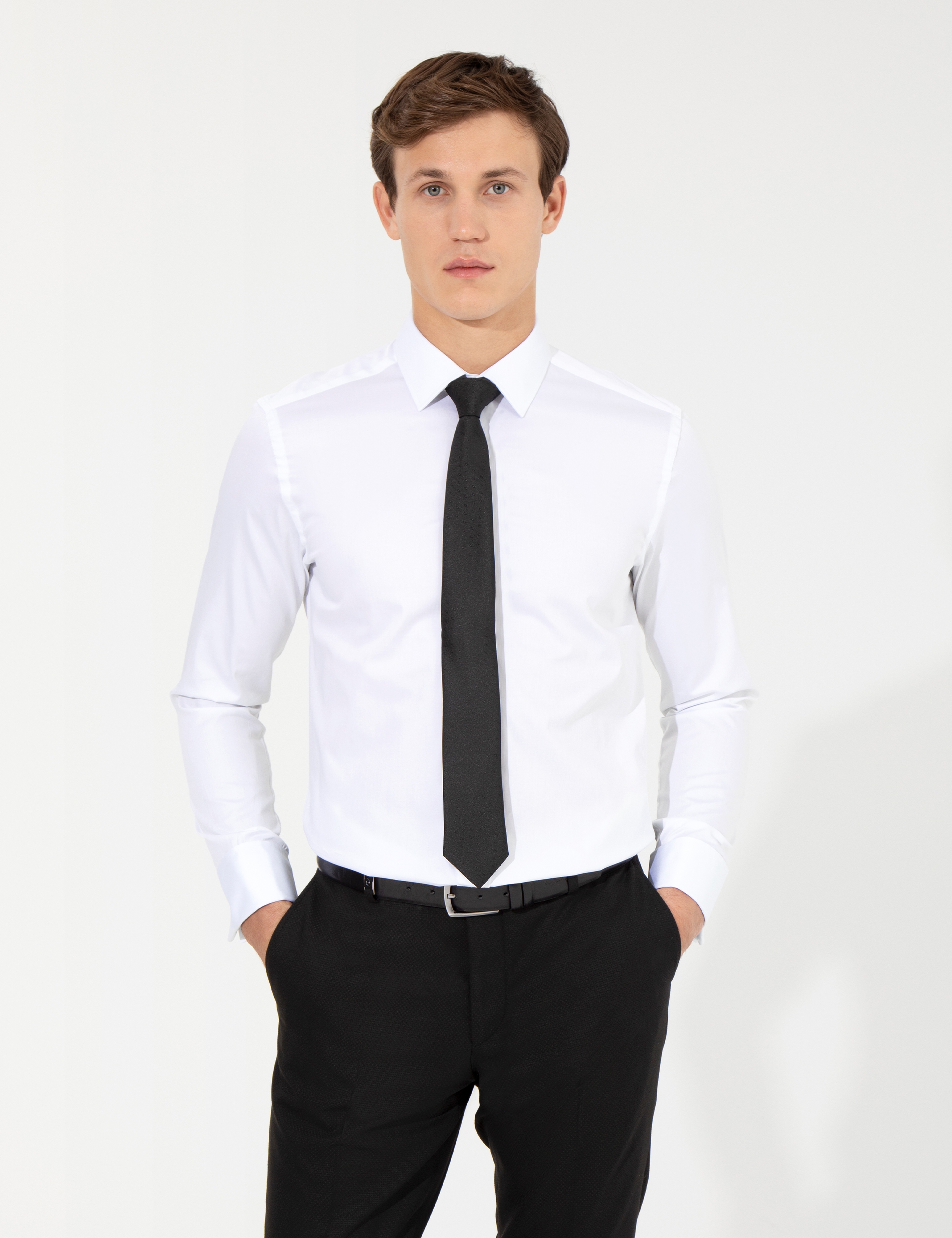 Beyaz Slim Fit Uzun Kollu Klasik Gömlek - Image 1