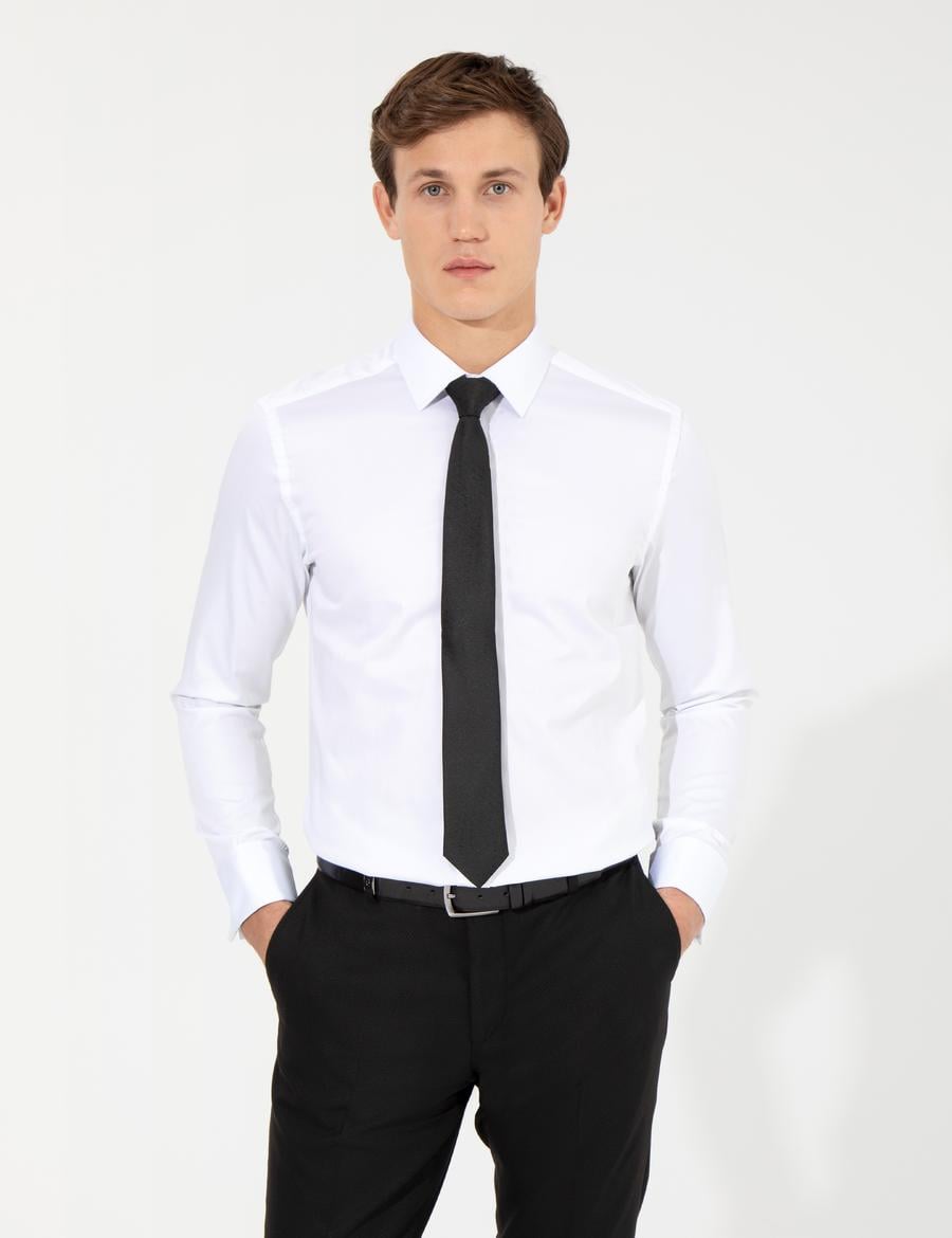 Beyaz Slim Fit Uzun Kollu Klasik Gömlek