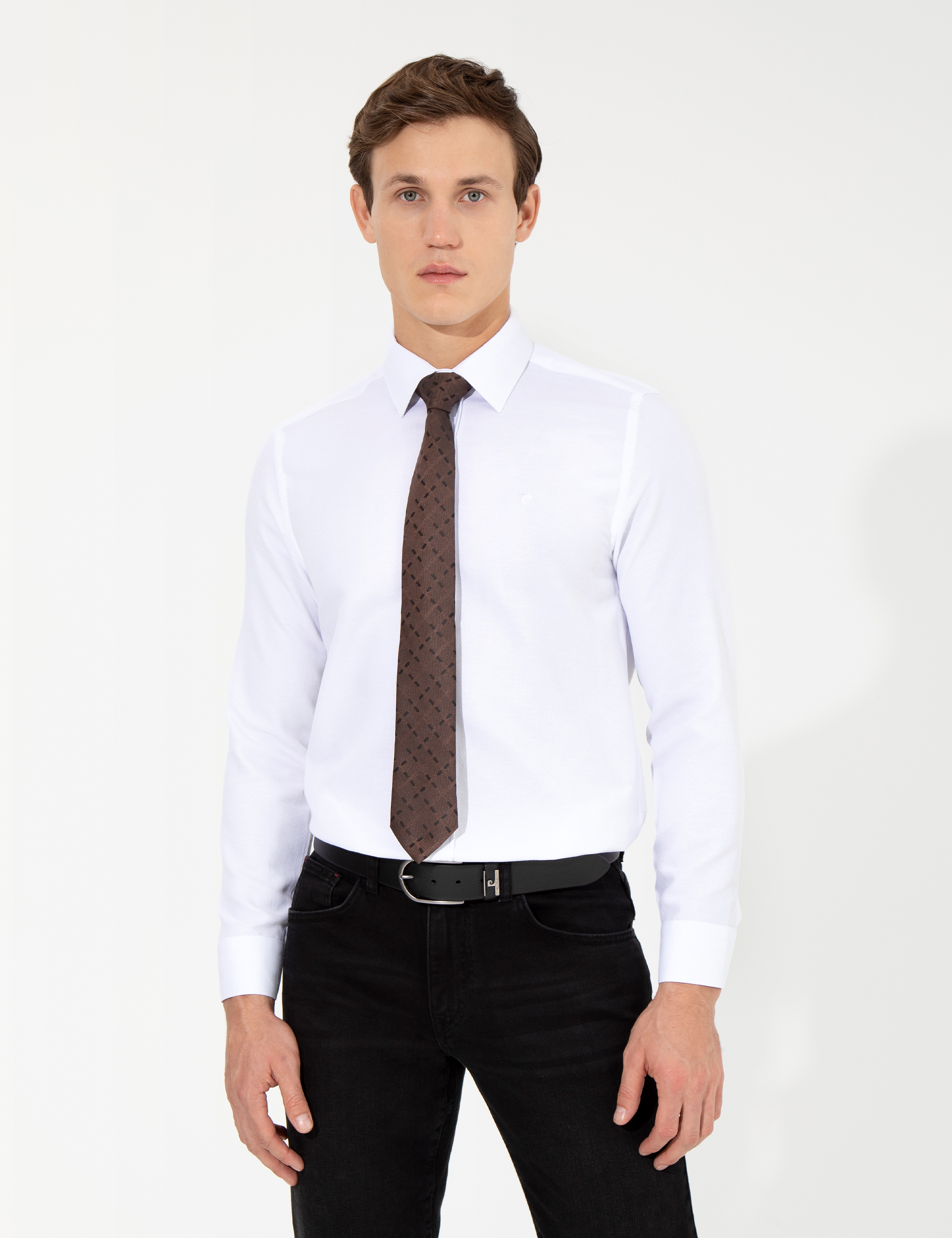 Beyaz Slim Fit Armürlü Uzun Kollu Gömlek - Image 3