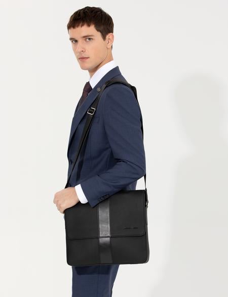 Erkek Siyah Deri Omuz Çantası - 50266866001