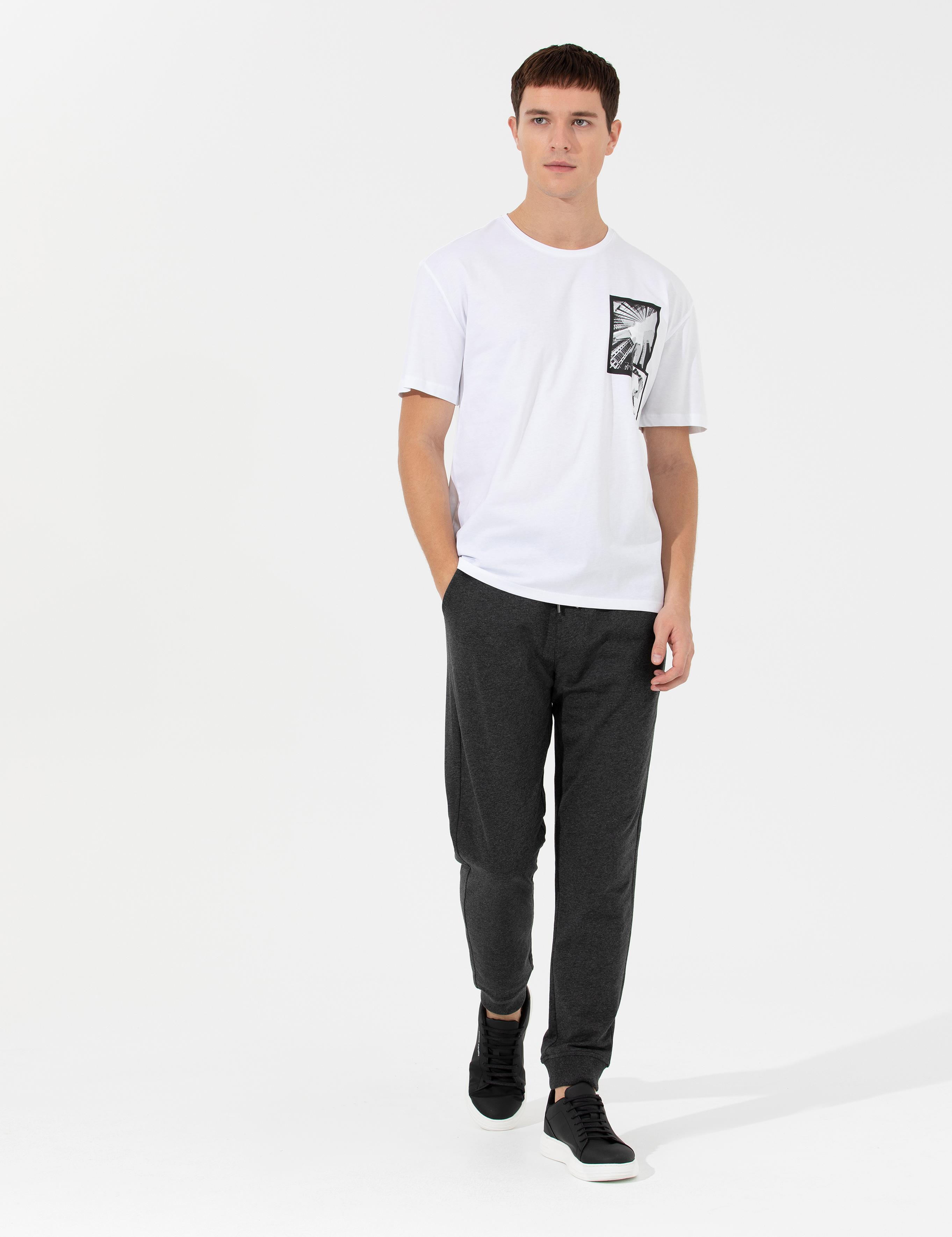 Beyaz Comfort Baskılı Bisiklet Yaka Tişört