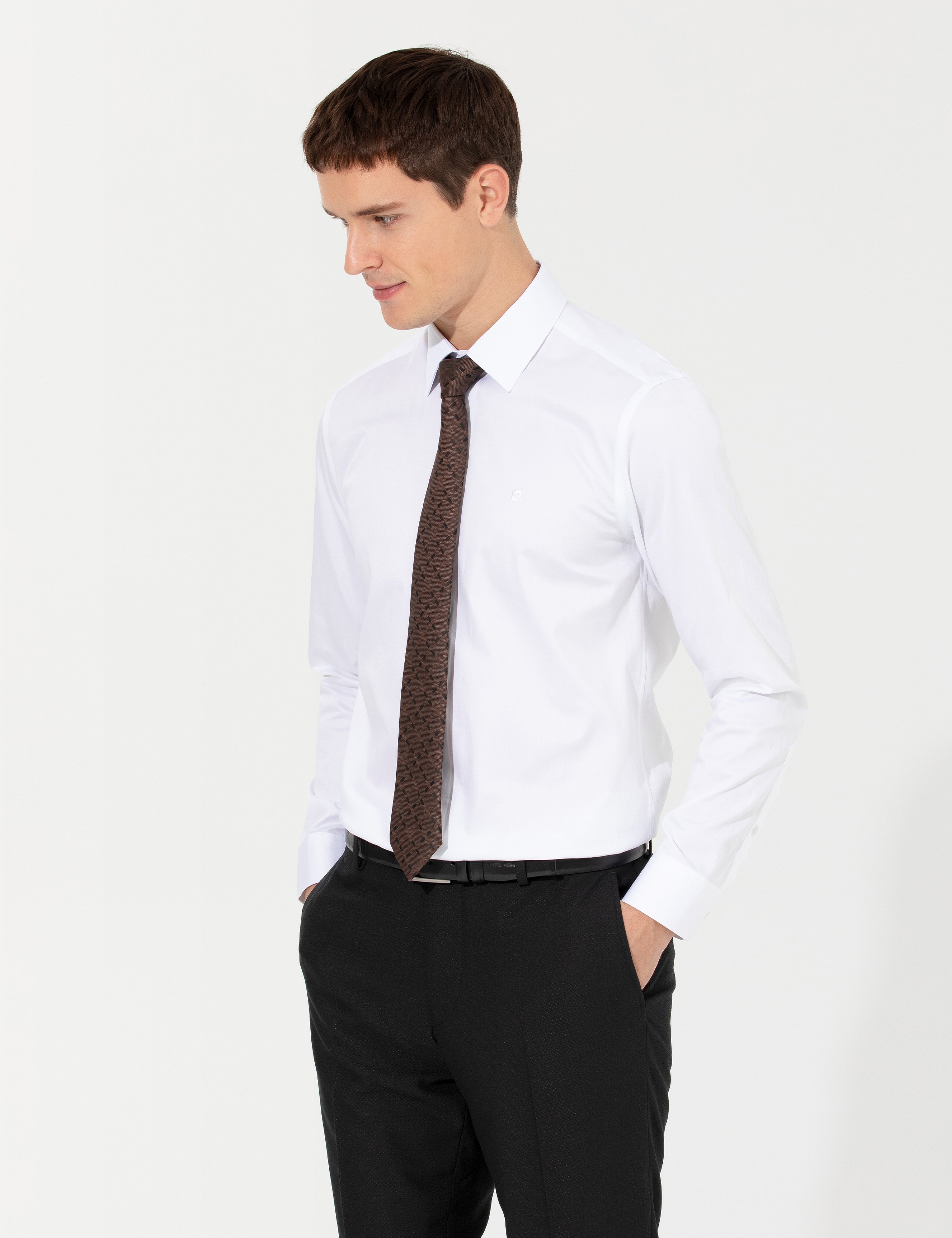 Beyaz Slim Fit Uzun Kollu Klasik Gömlek