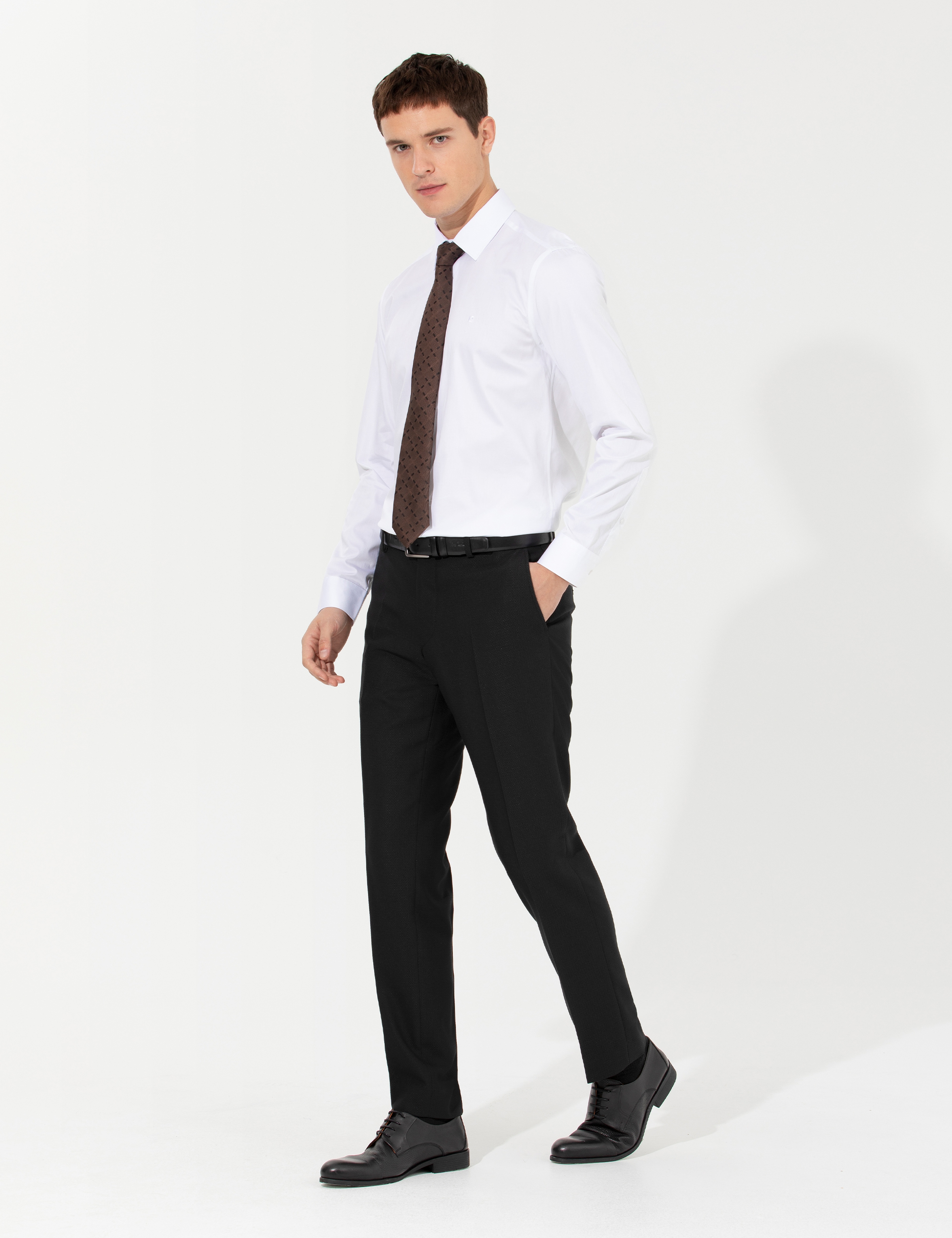 Beyaz Slim Fit Uzun Kollu Klasik Gömlek - Image 4