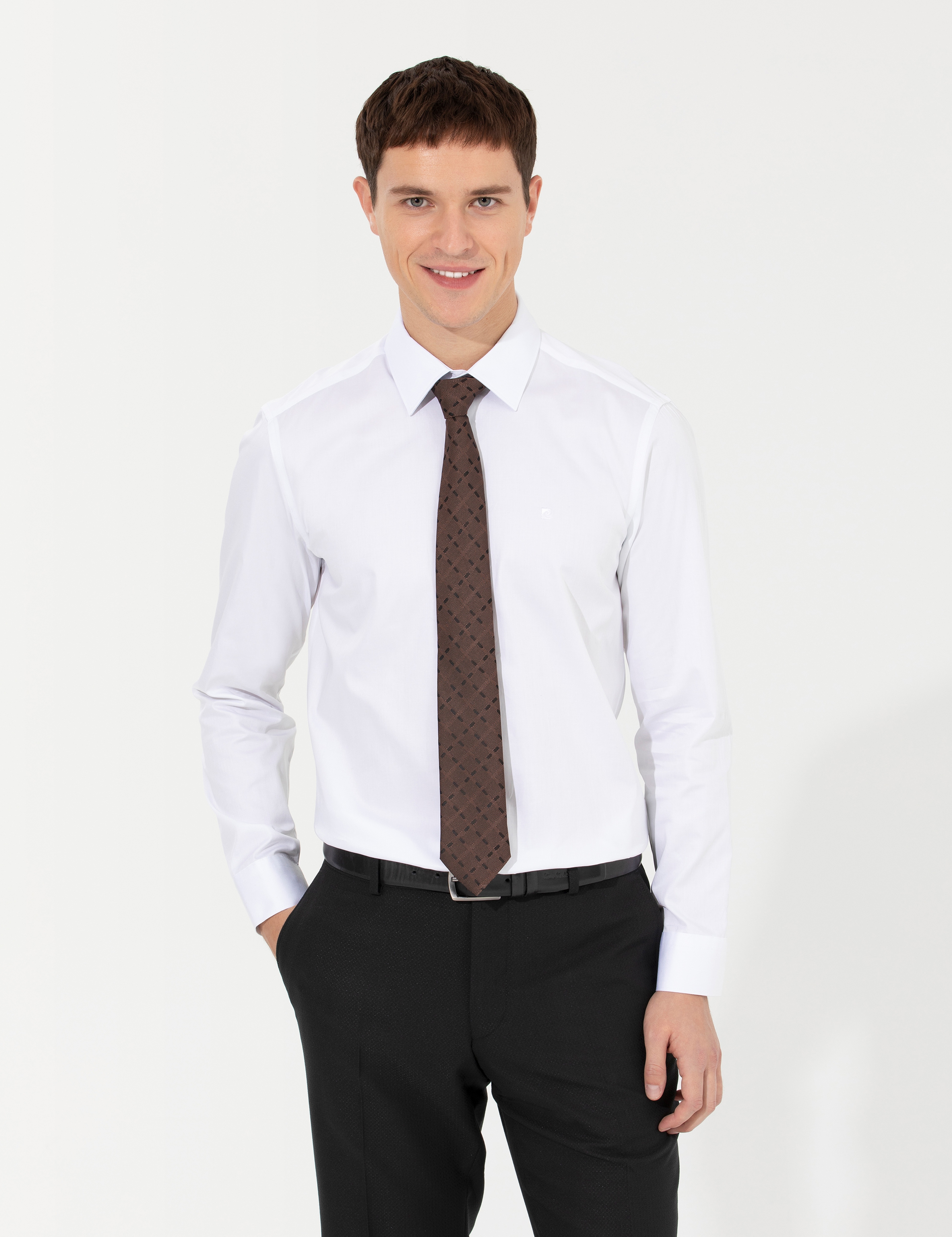 Beyaz Slim Fit Uzun Kollu Klasik Gömlek - Image 1