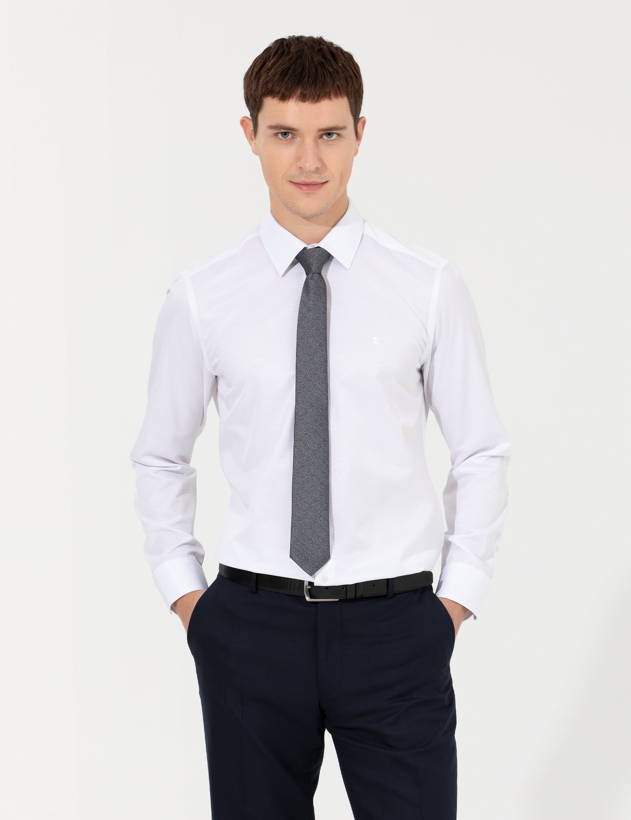 Beyaz Slim Fit Uzun Kollu Basic Gömlek - Image 1