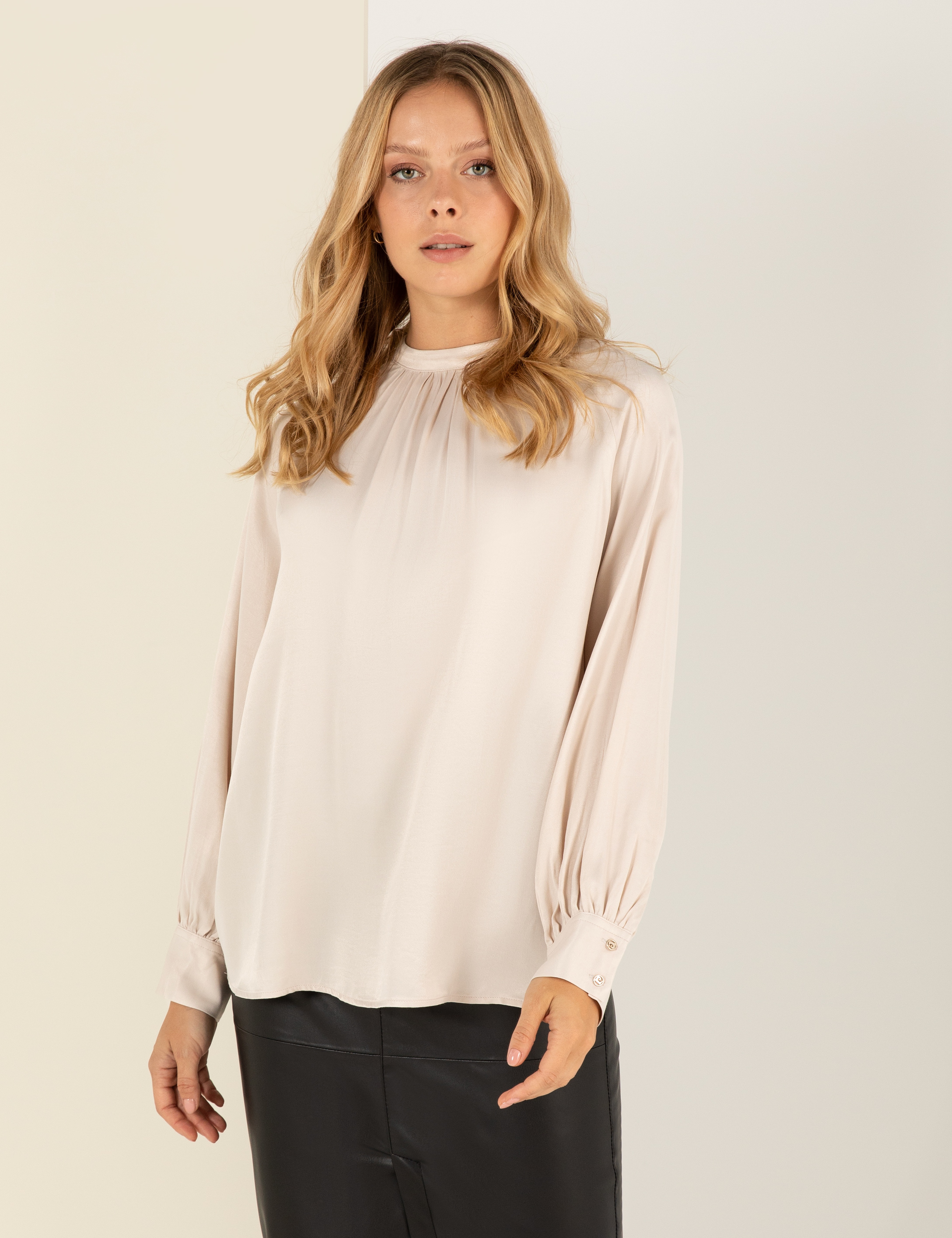 Krem Comfort Fit Bluz - Image 1