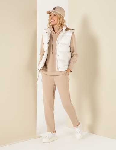 Beyaz Comfort Fit Yelek