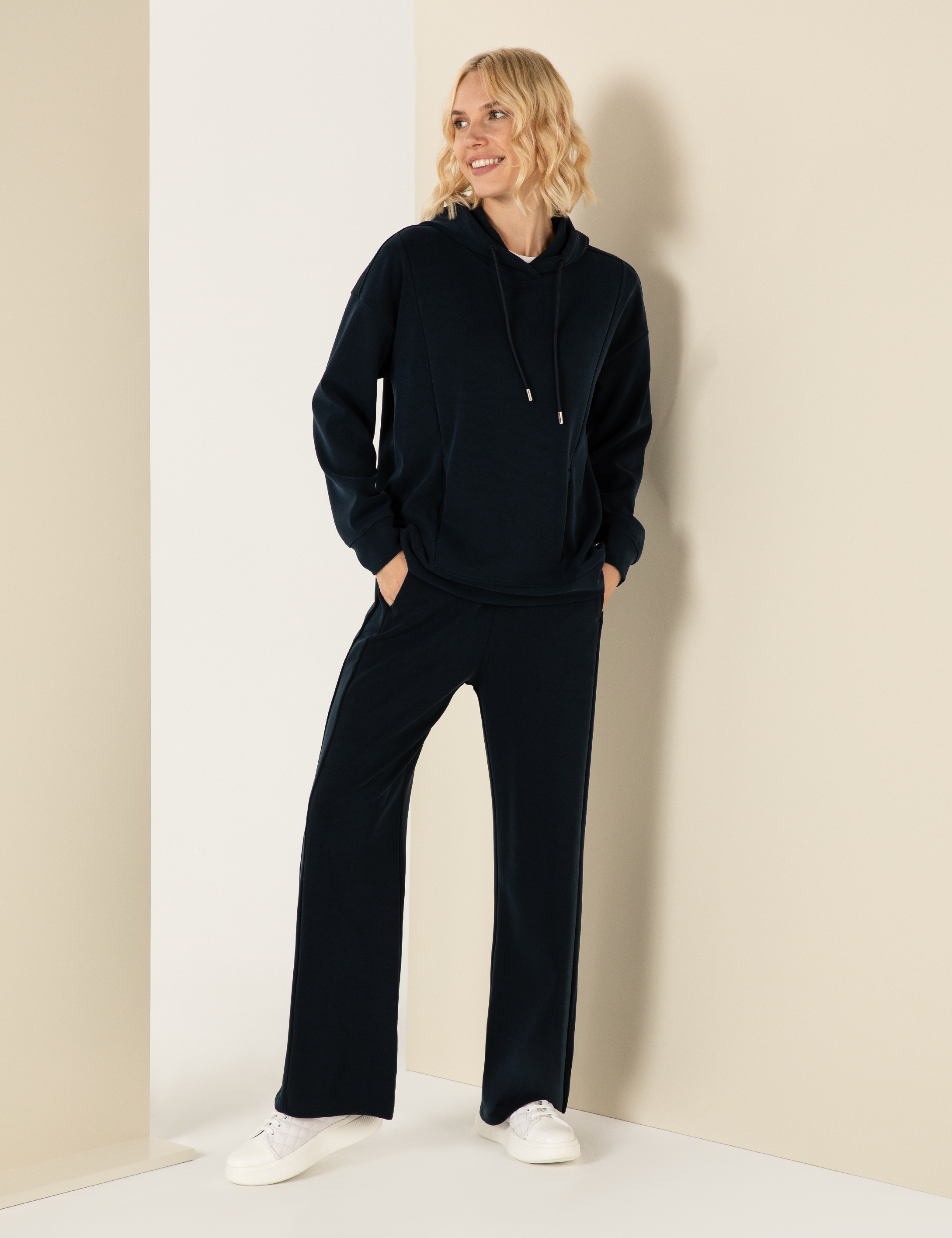 Lacivert Kapüşonlu Sweatshirt - Image 4