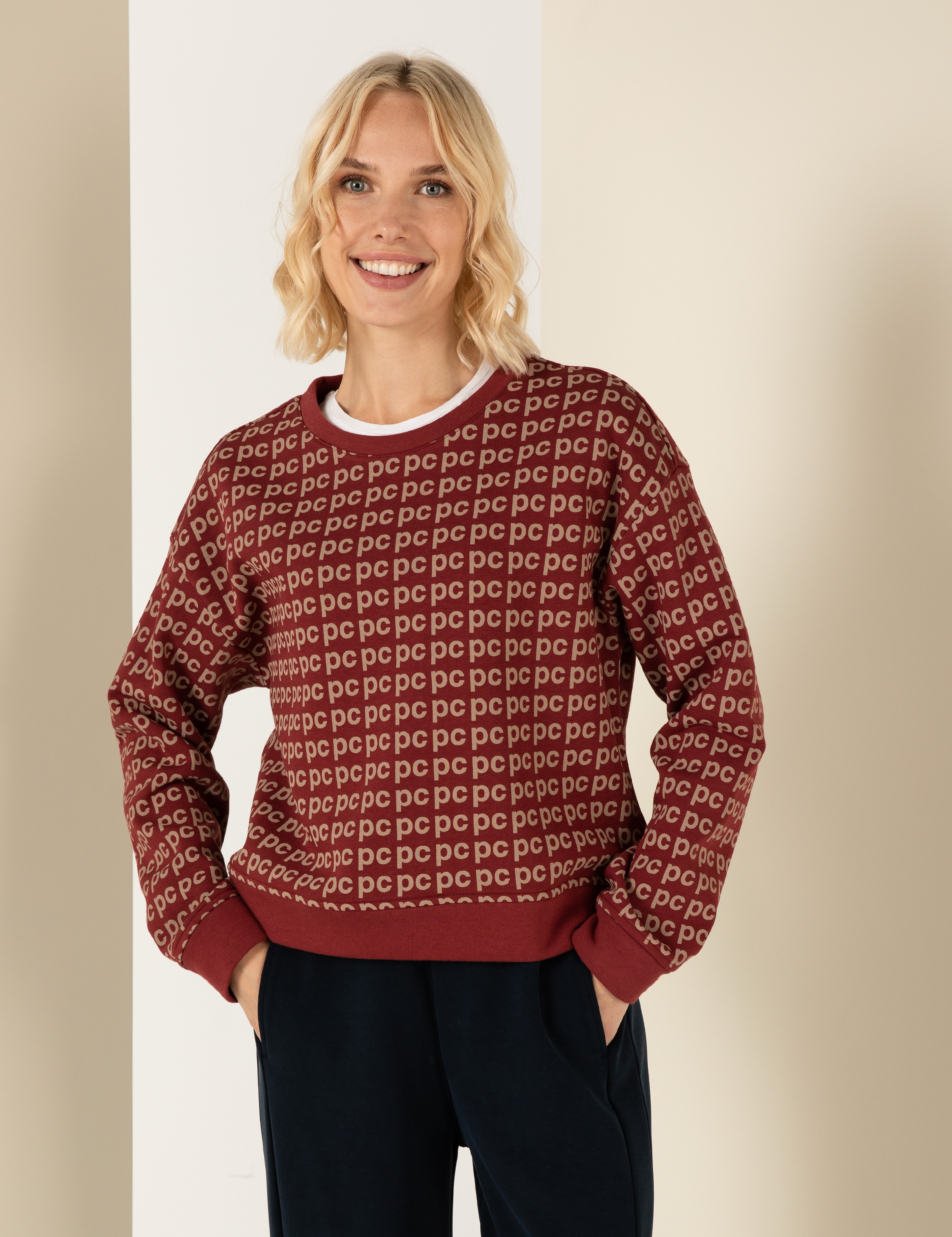 Bordo Crop Top Sweatshirt - Image 4