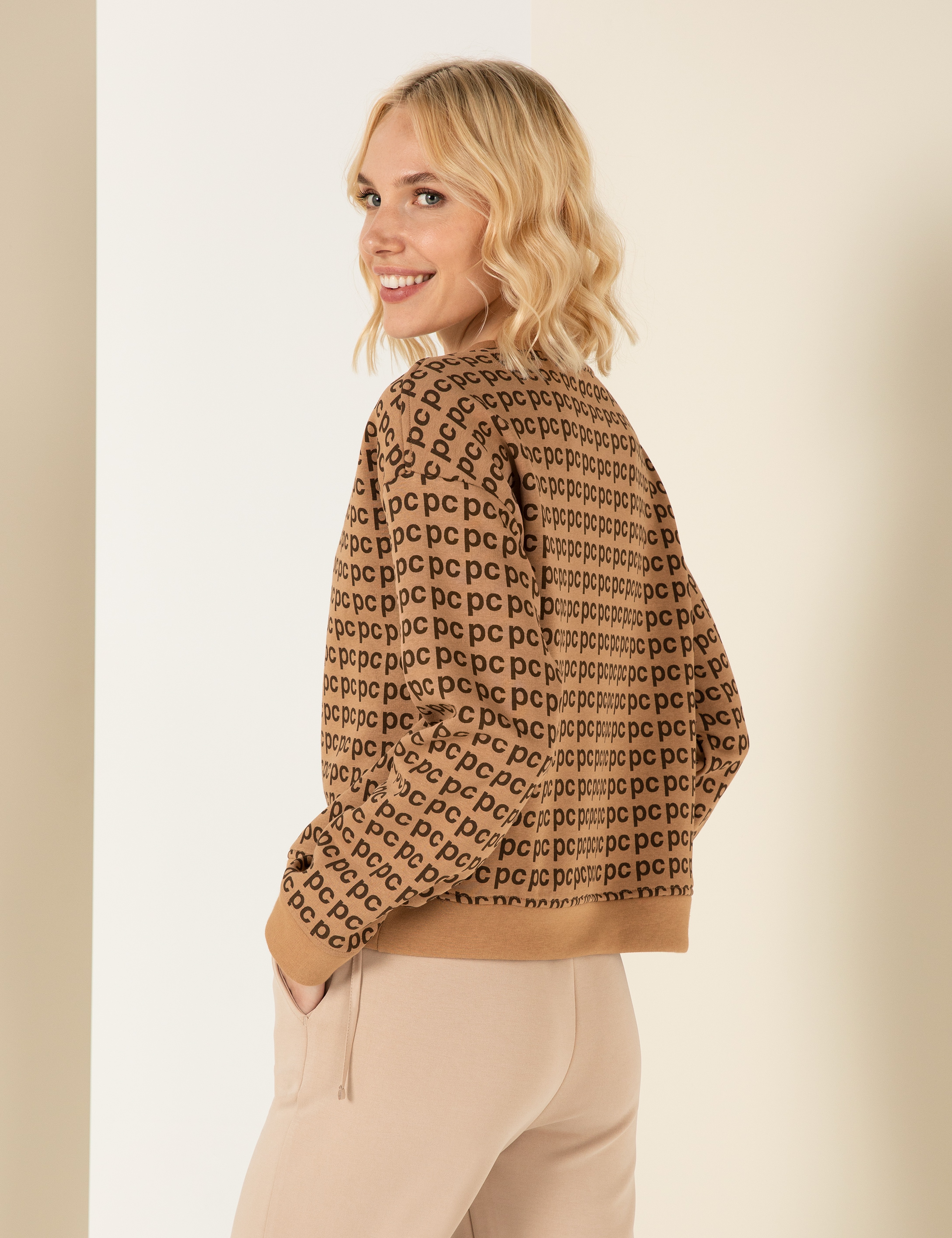 Camel Crop Top Sweatshirt