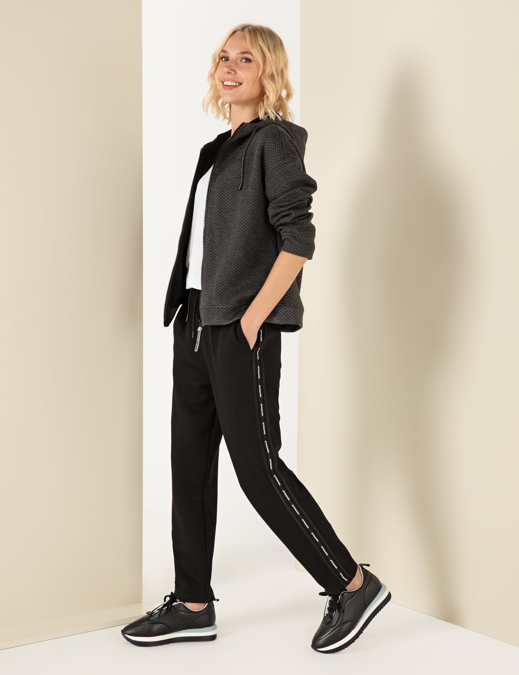 Siyah Mom Fit Eşofman Altı