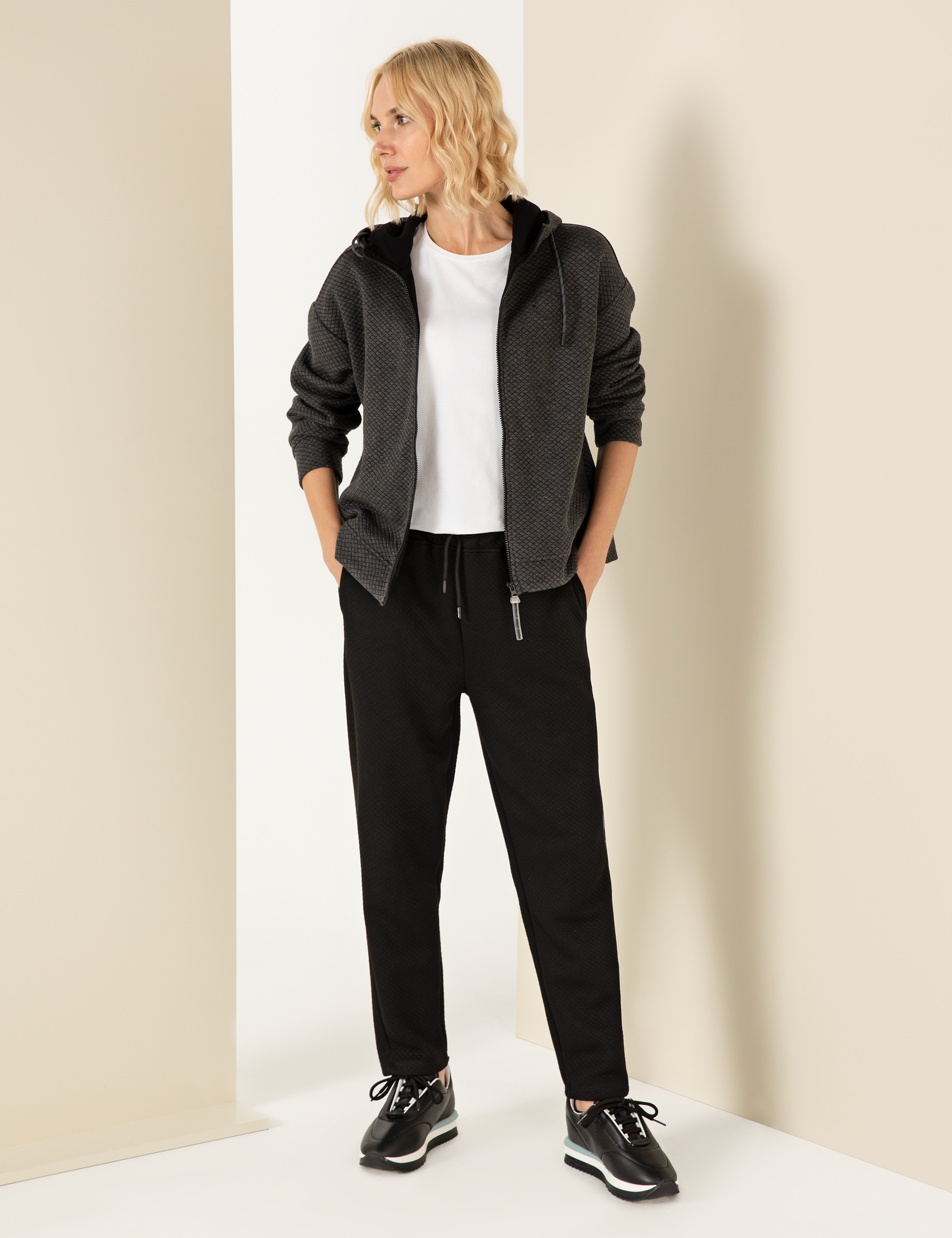 Siyah Mom Fit Eşofman Altı - Image 3