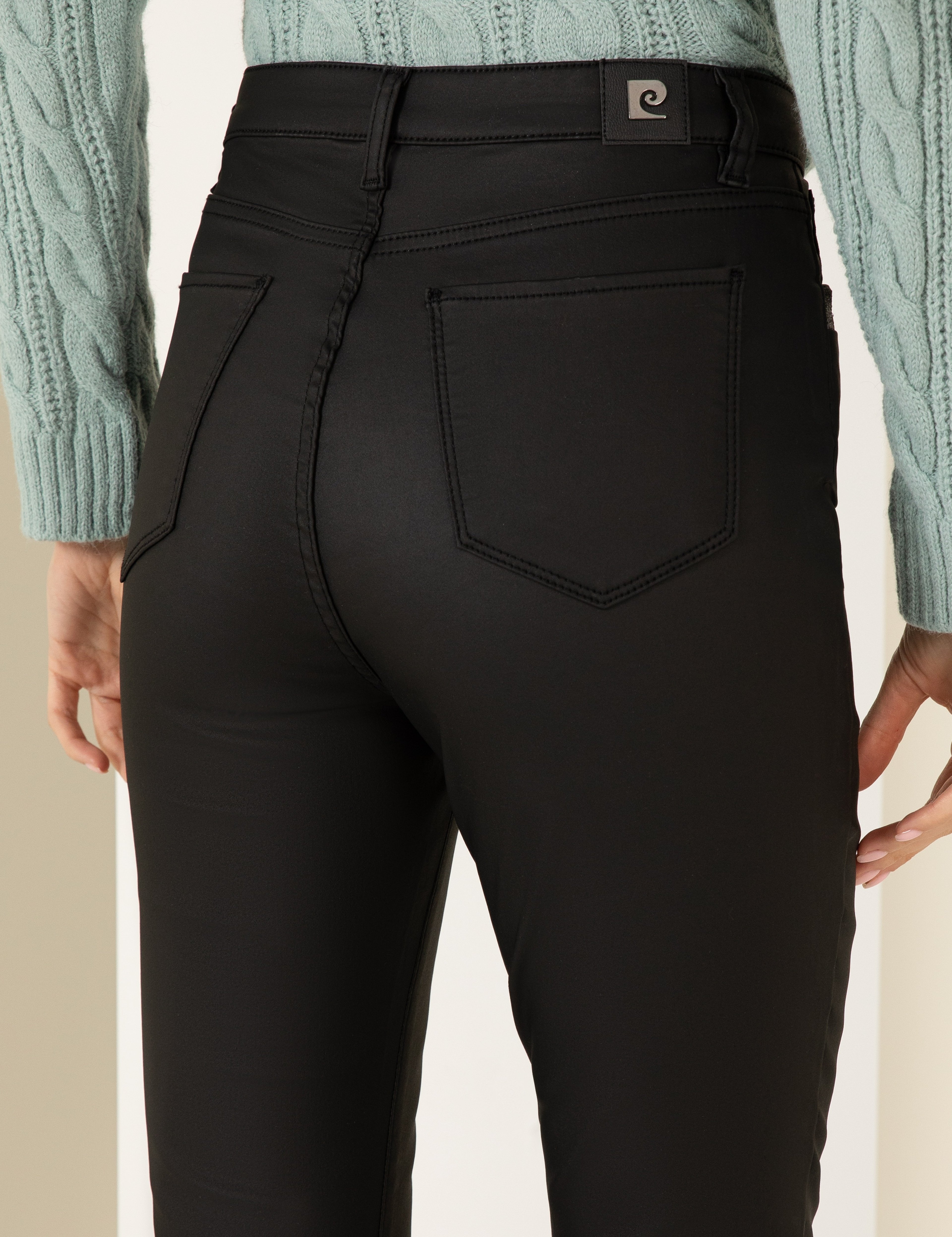 Siyah Cep Detaylı Slim Fit Spor Pantolon - Image 7