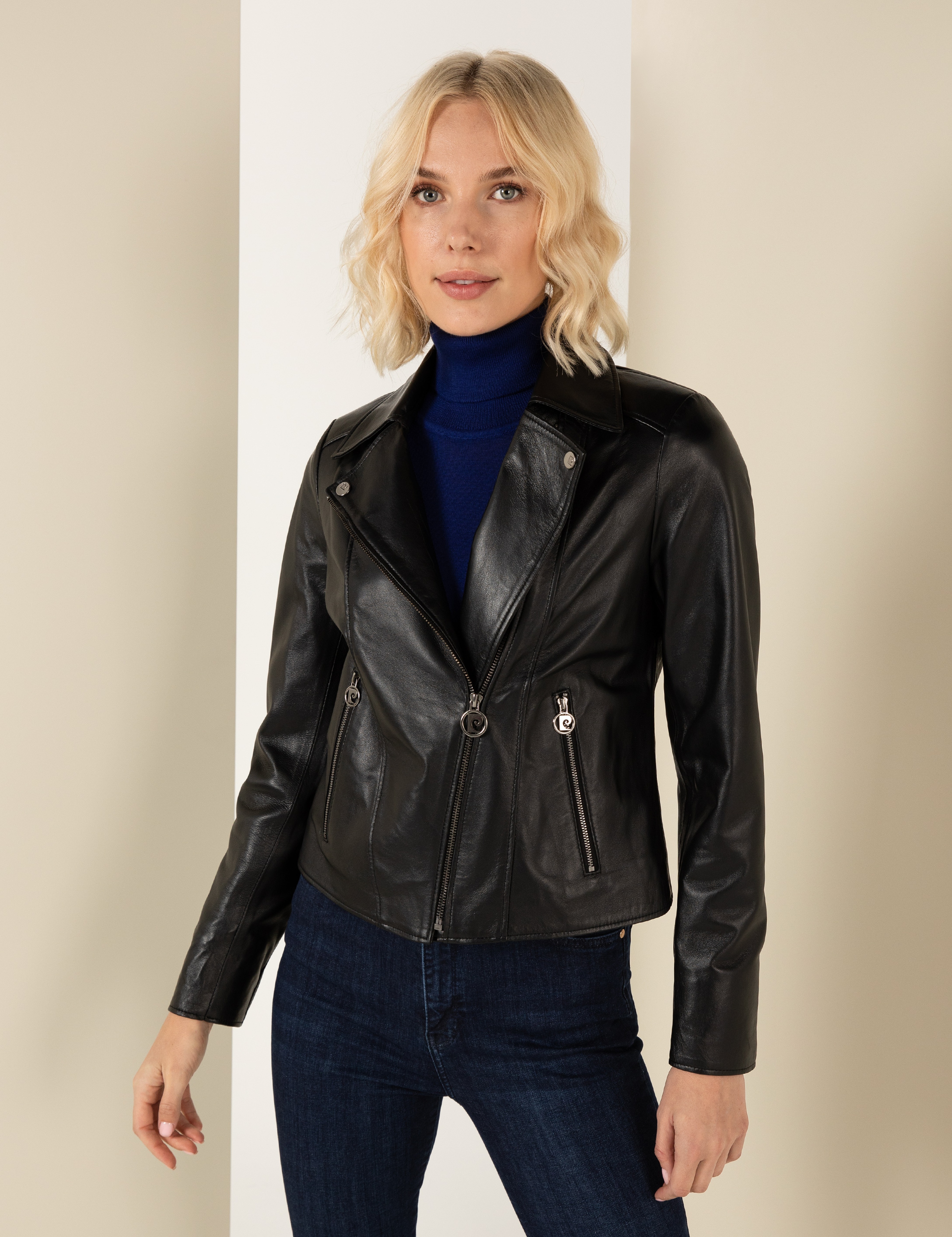 Siyah Cropped Slim Deri Ceket - Image 1