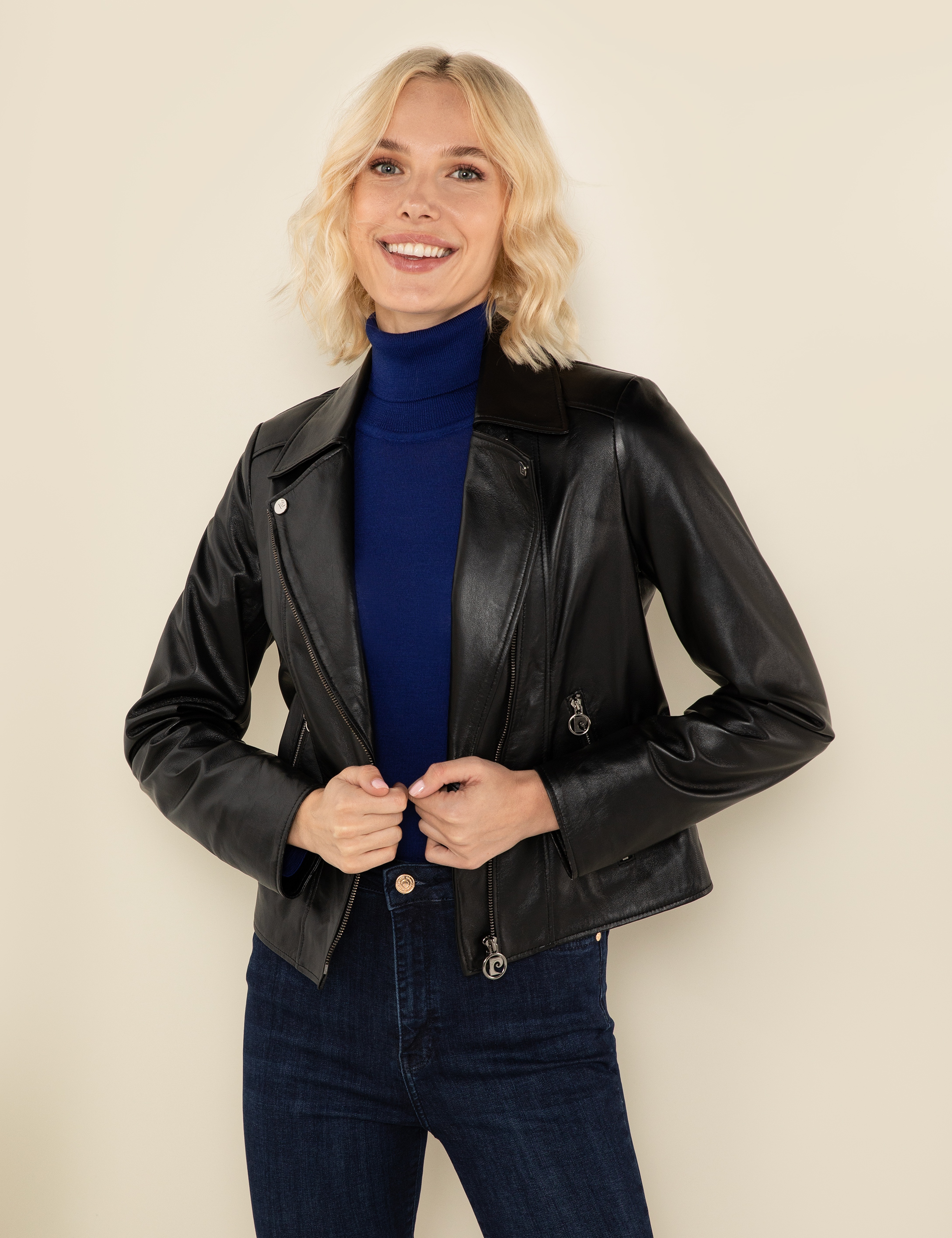 Siyah Cropped Slim Deri Ceket - Image 3