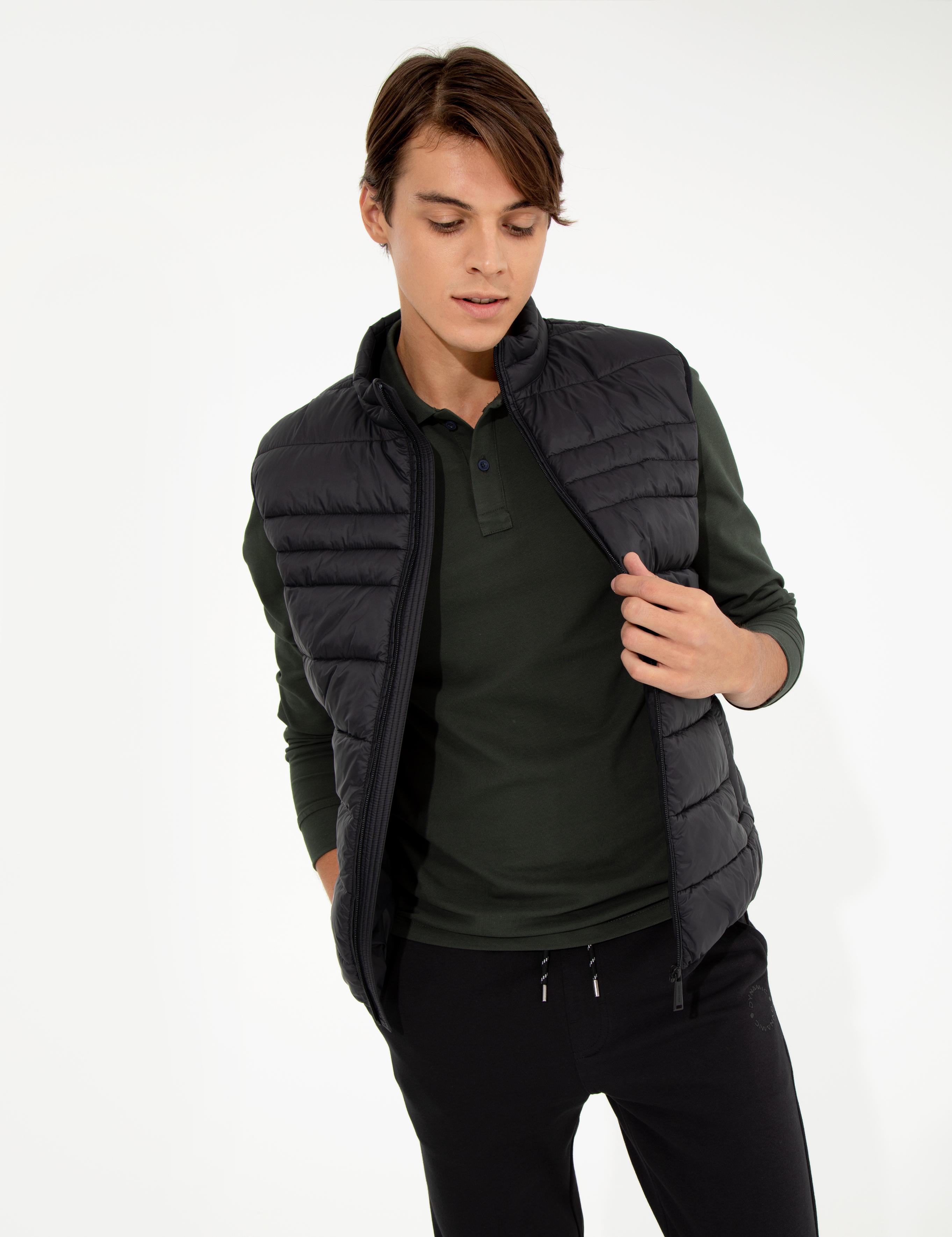 Siyah Standart Fit Yelek