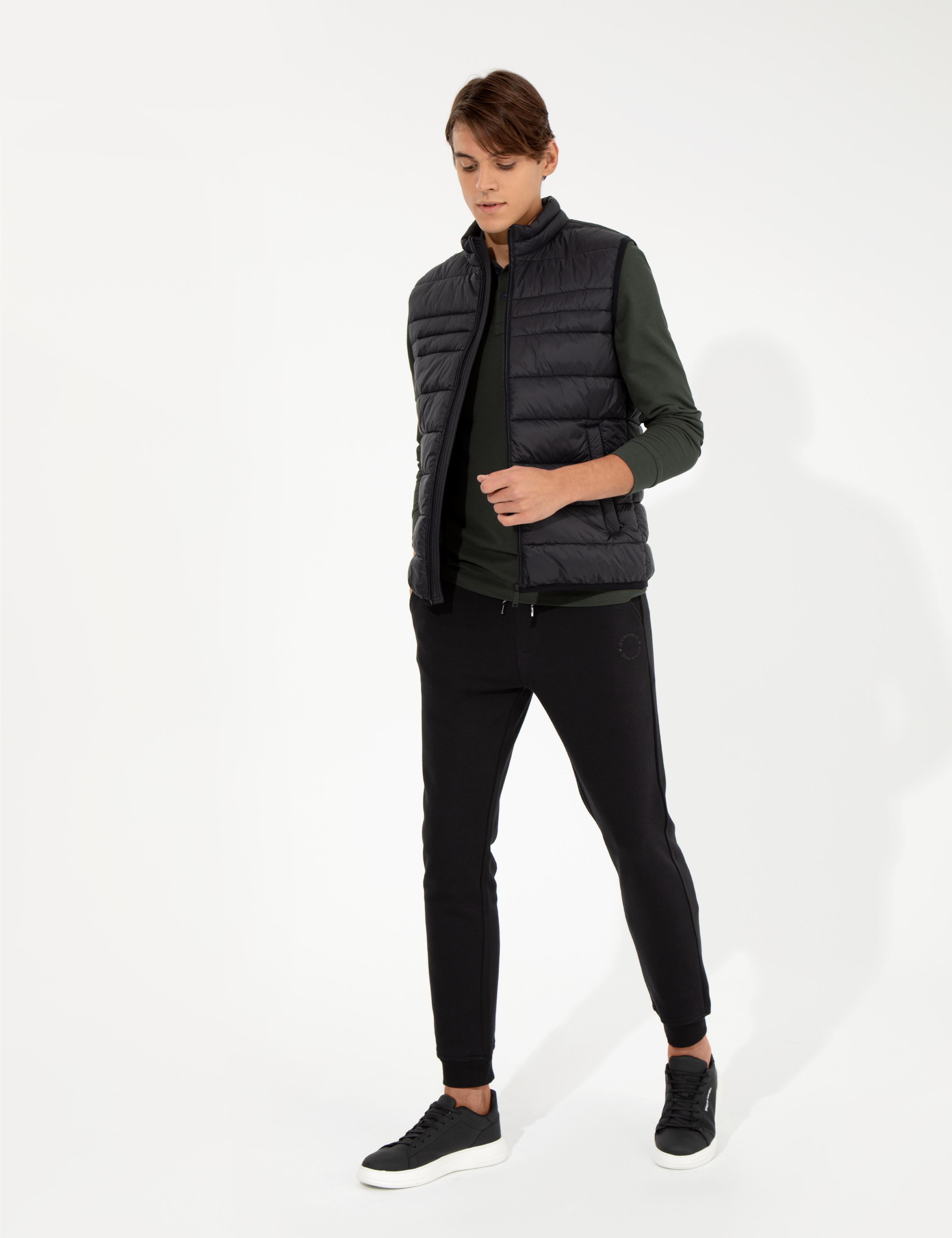 Siyah Standart Fit Yelek