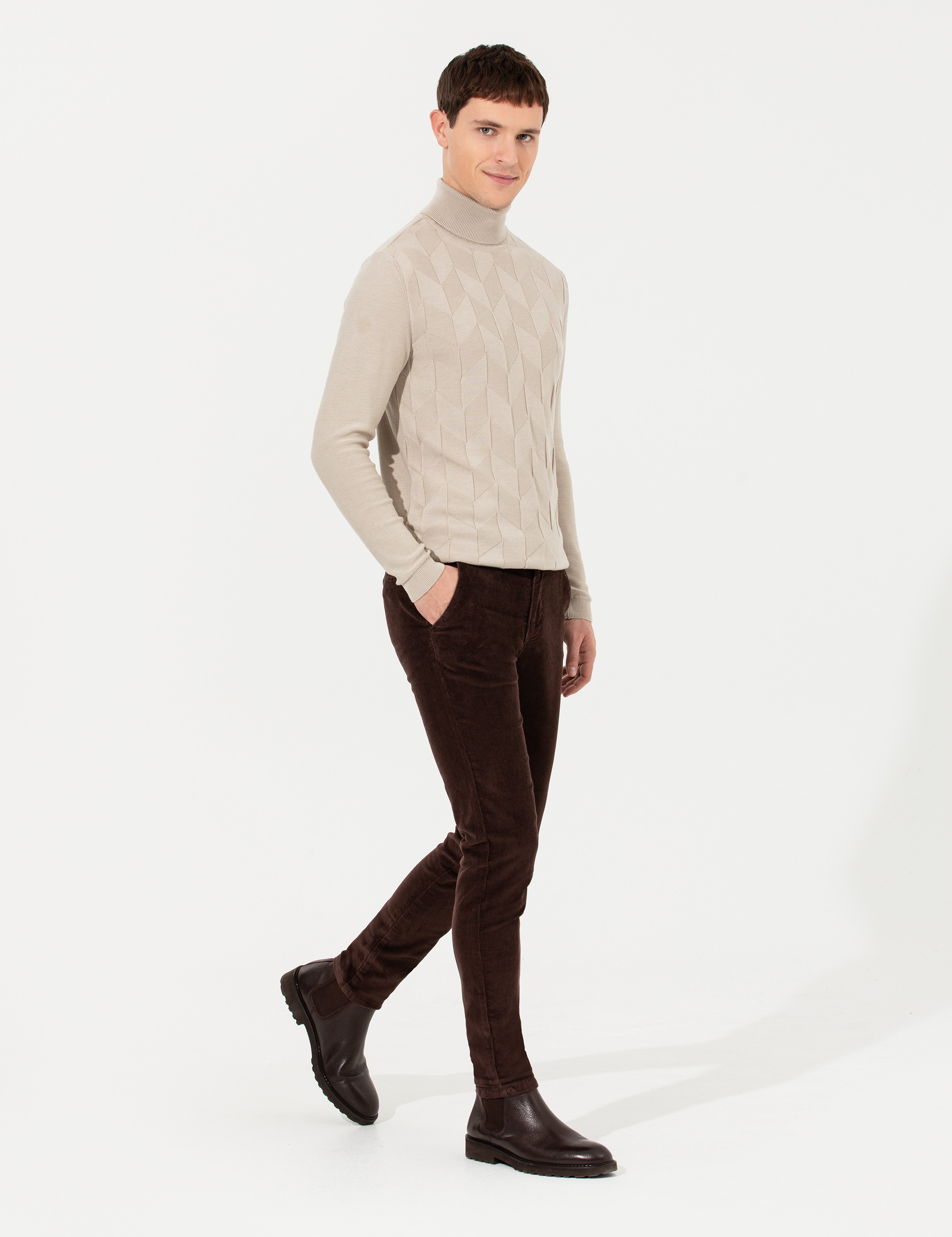 Koyu Kahverengi Slim Fit Kadife Kanvas Pantolon - Image 1