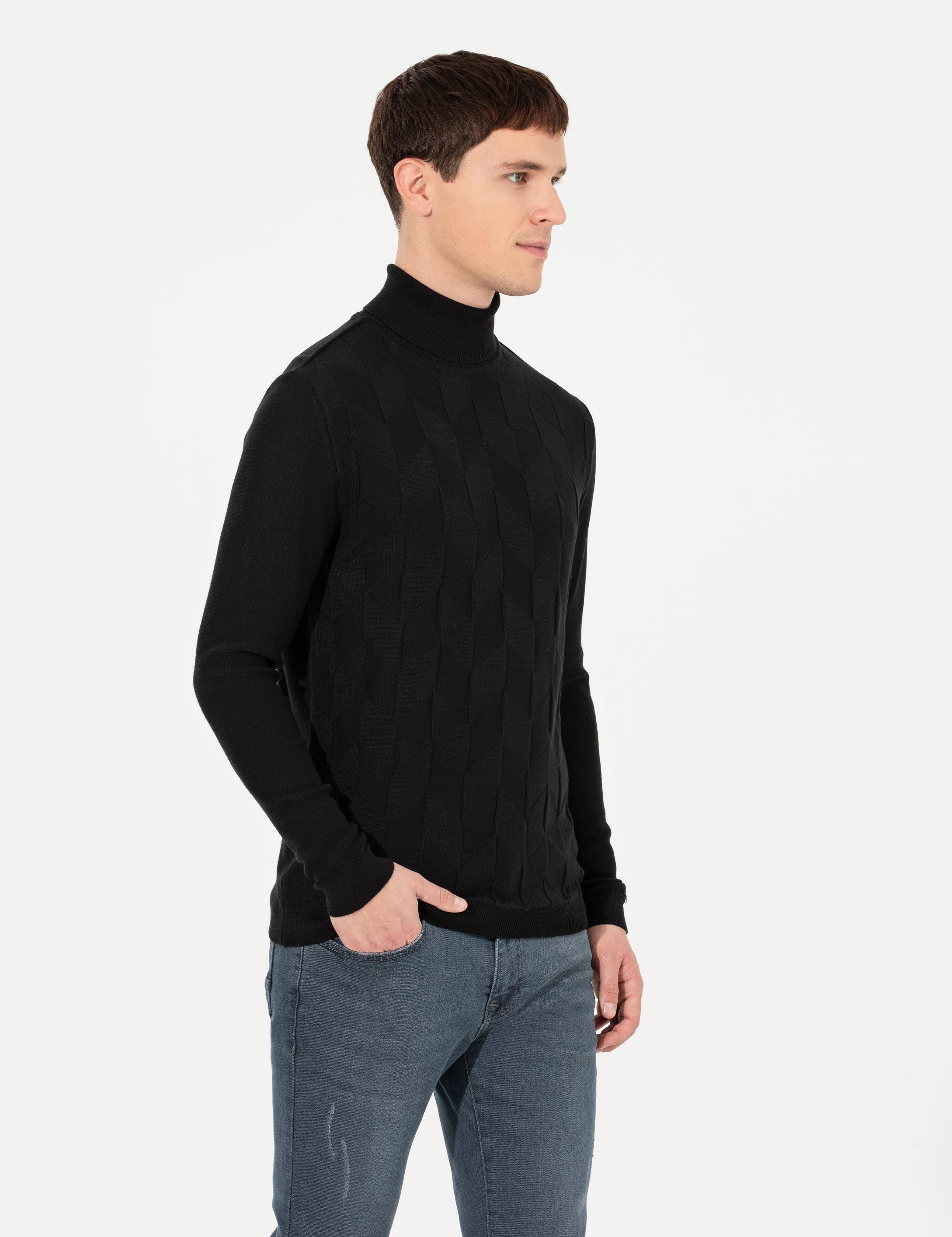 Siyah Slim Fit Balıkçı Yaka Triko Kazak