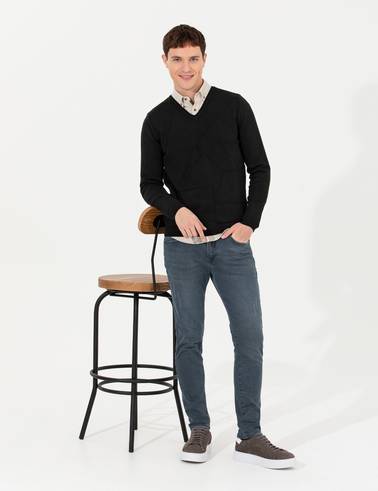 Siyah Slim Fit V Yaka Triko Kazak