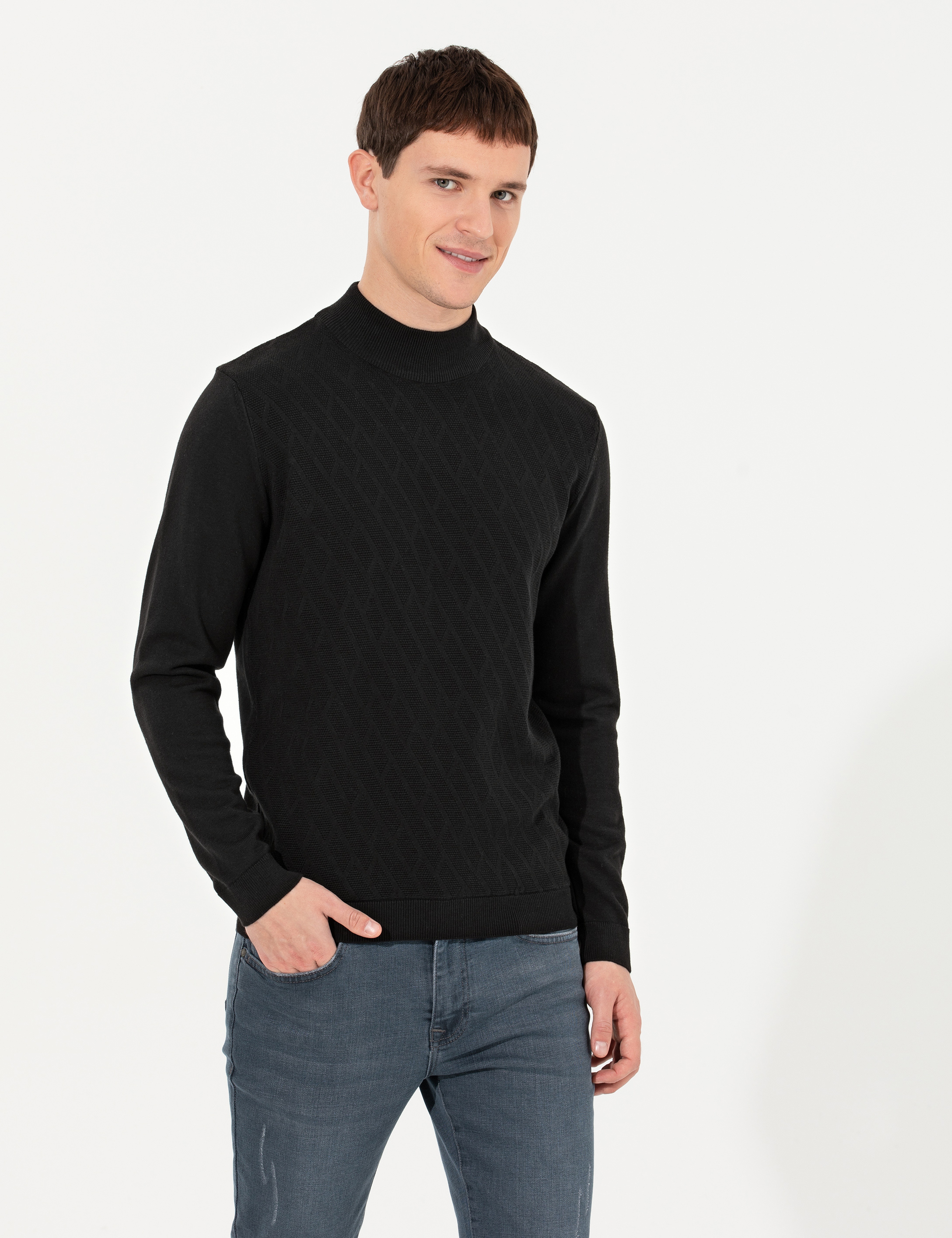 Siyah Slim Fit Yarım Balıkçı Yaka Triko Kazak