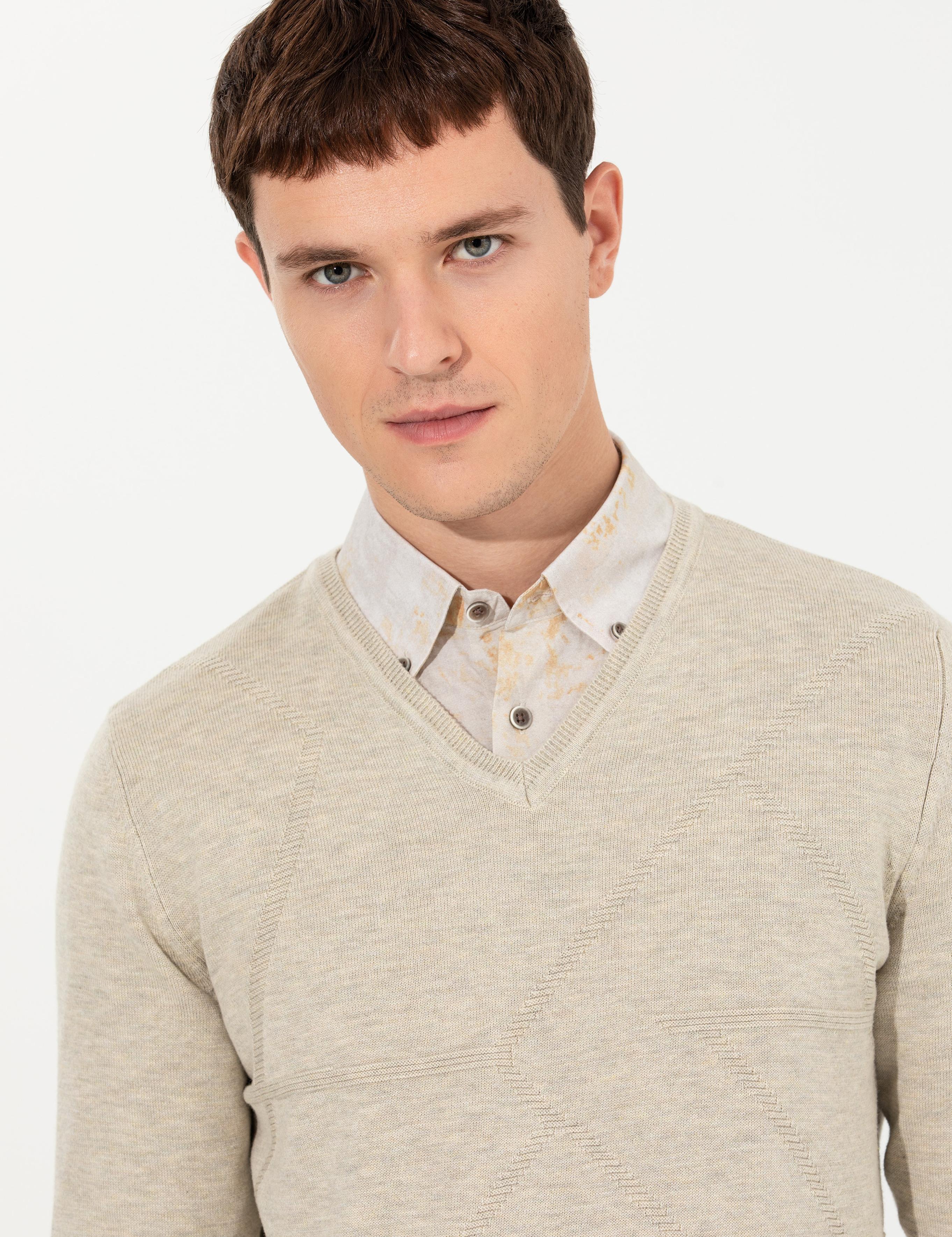 Kum Melanj Slim Fit V Yaka Triko Kazak