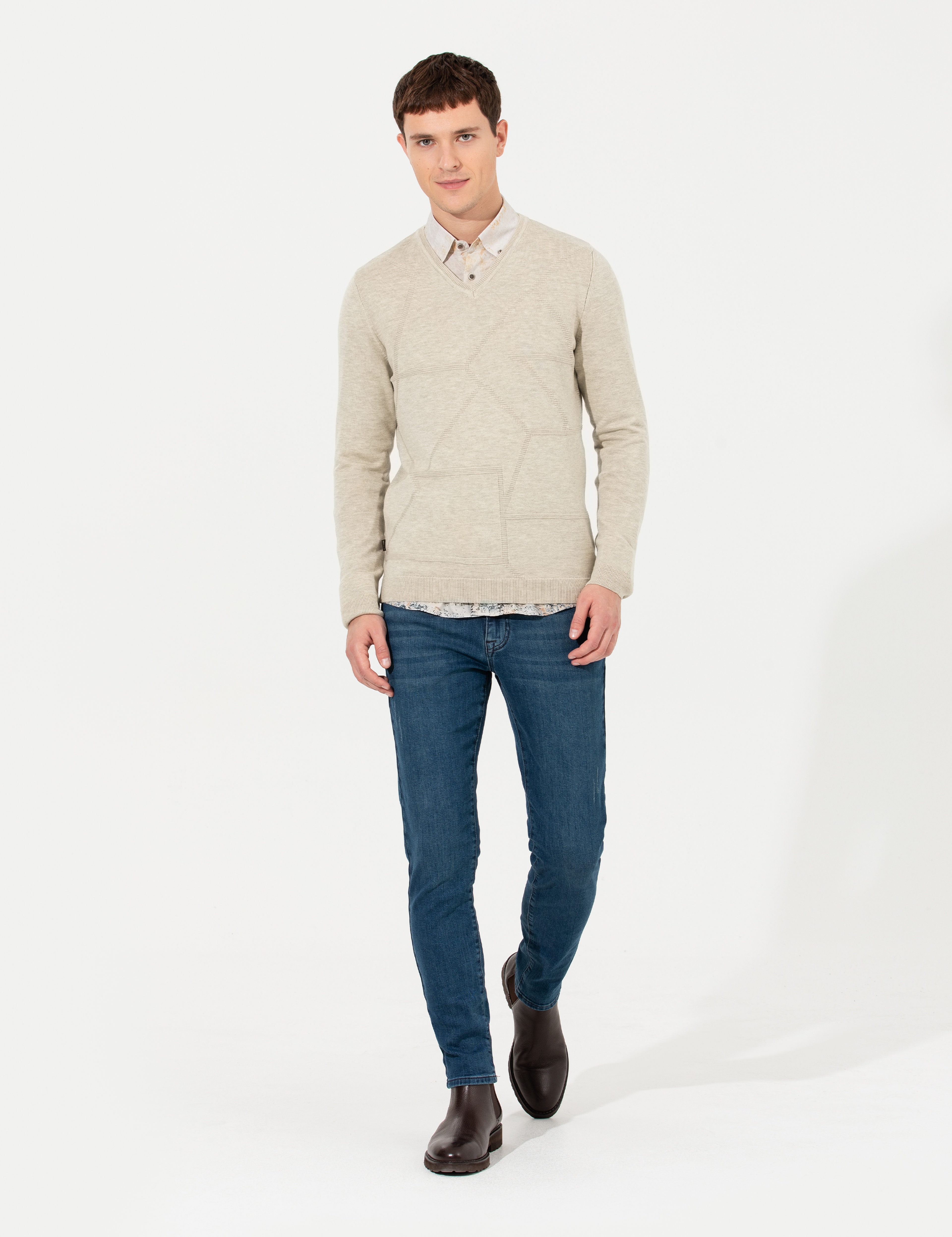 Kum Melanj Slim Fit V Yaka Triko Kazak - Image 3