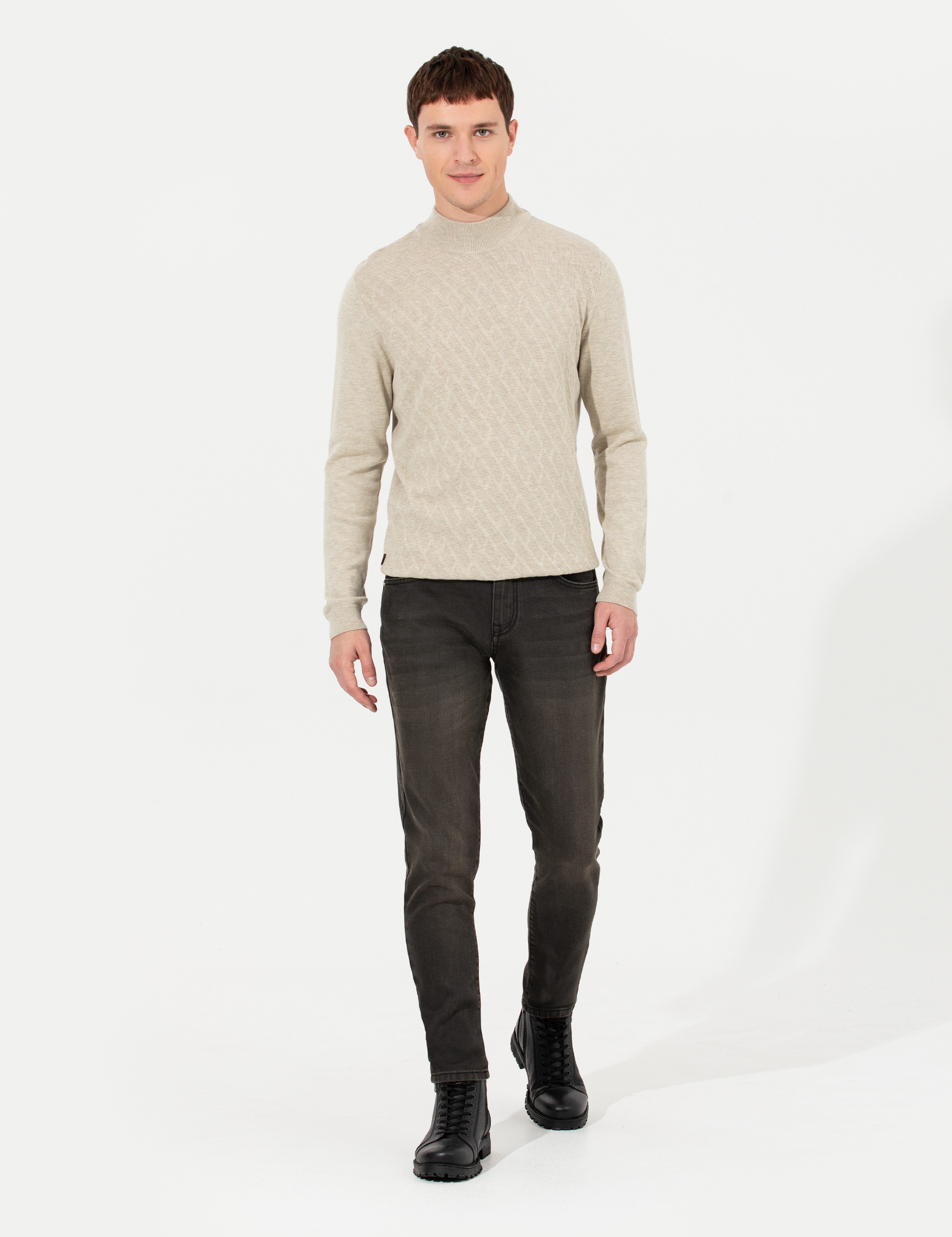 Kum Melanj Slim Fit Kazak