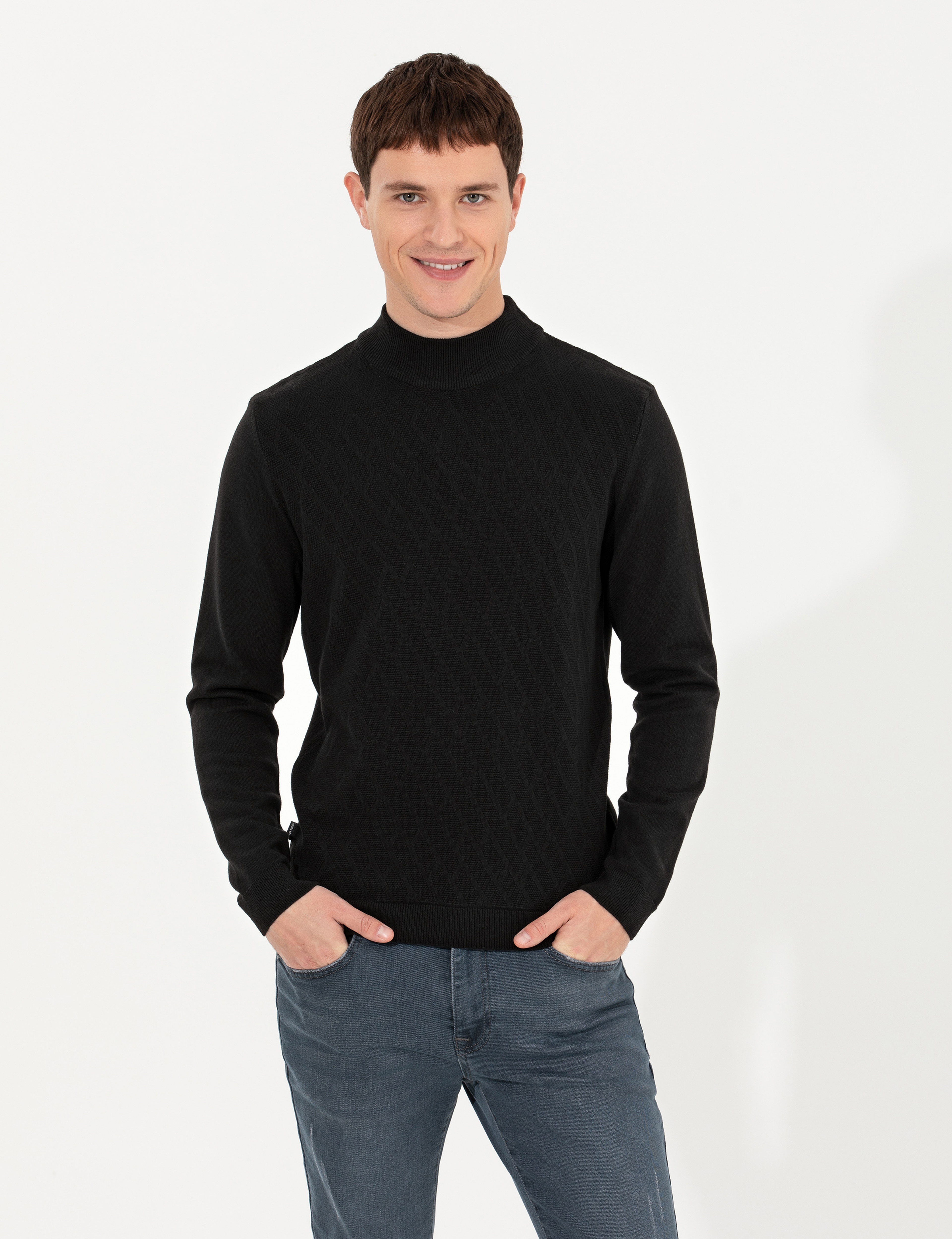 Siyah Slim Fit Yarım Balıkçı Yaka Triko Kazak