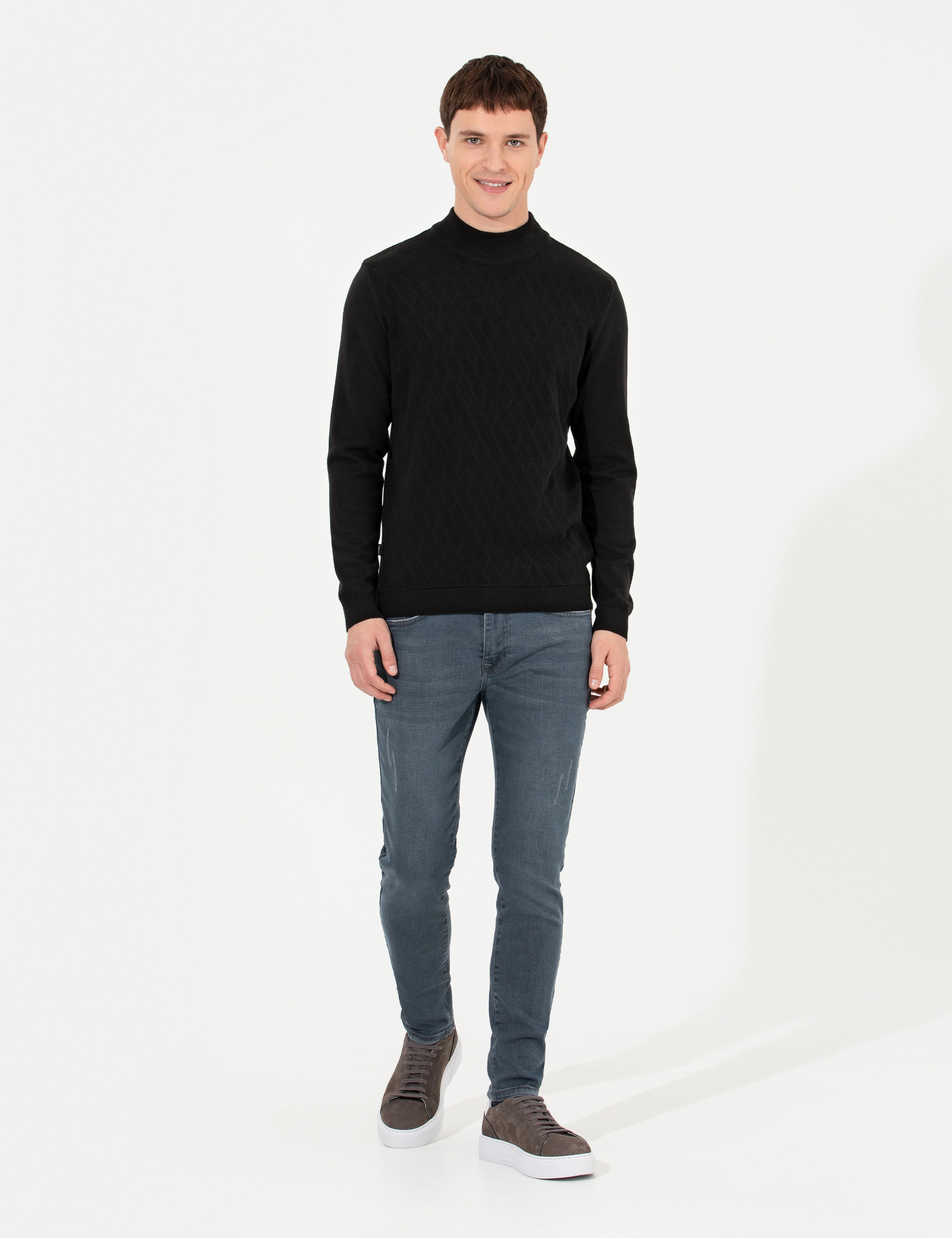 Siyah Slim Fit Yarım Balıkçı Yaka Triko Kazak