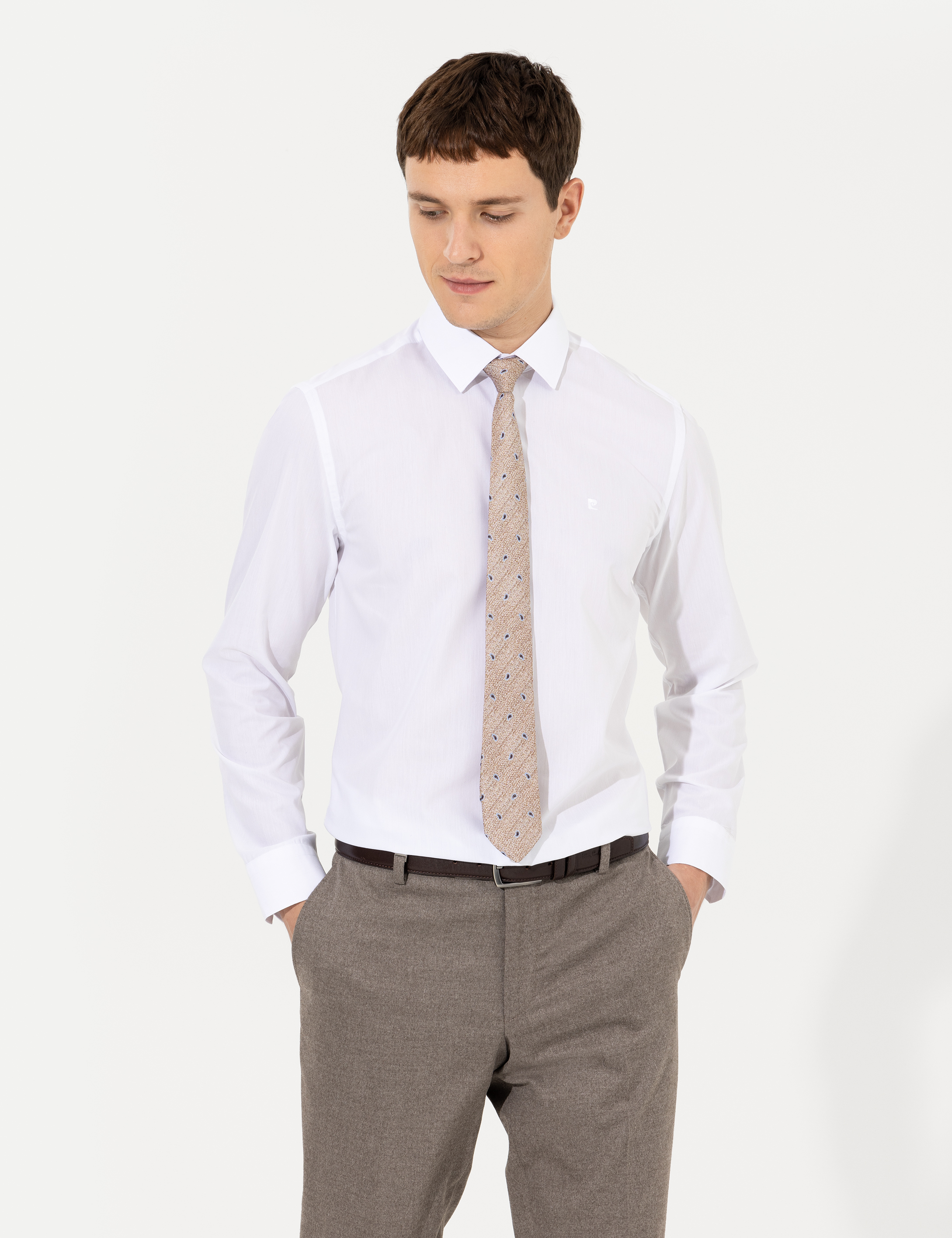 Beyaz Slim Fit Uzun Kollu Klasik Gömlek