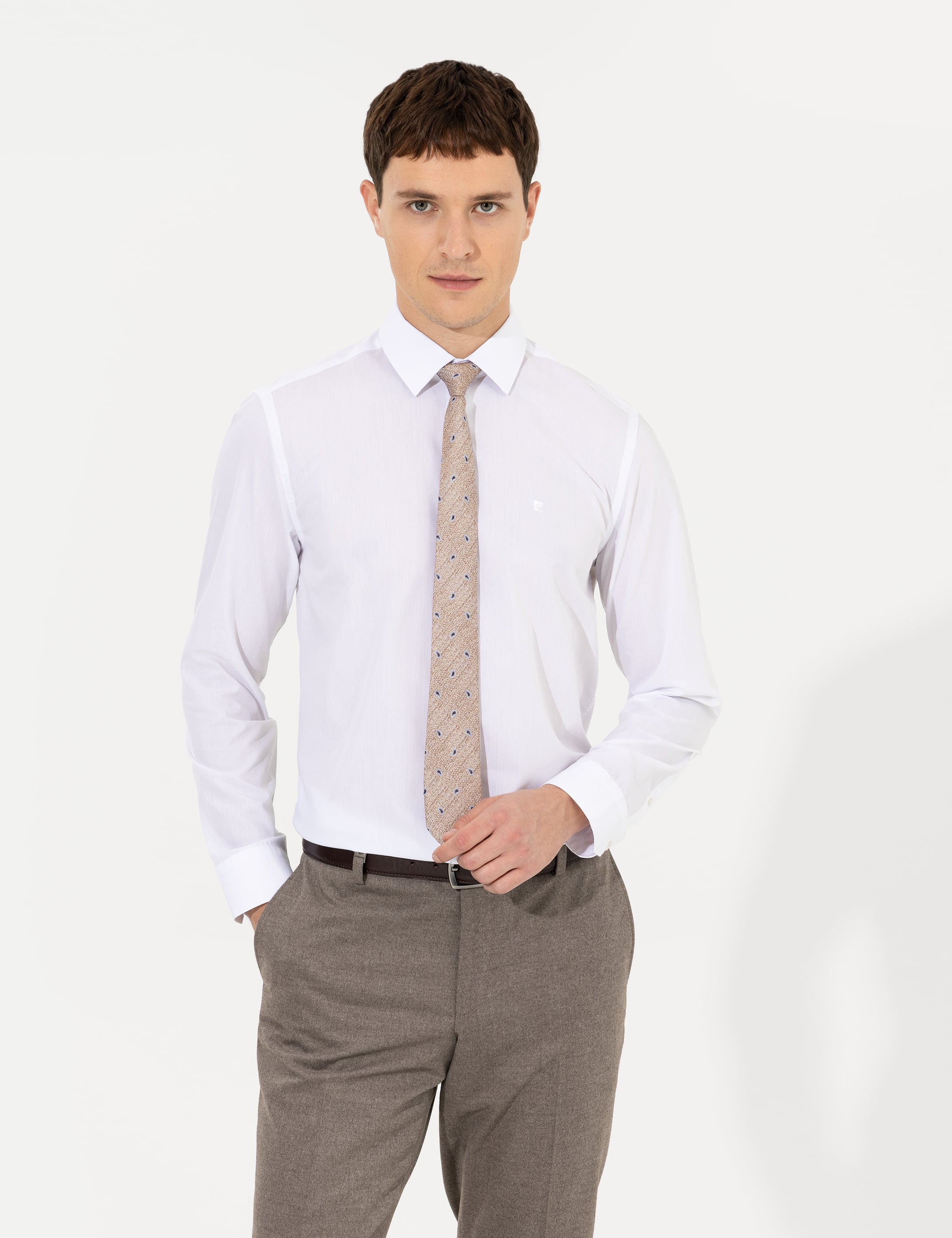 Beyaz Slim Fit Uzun Kollu Klasik Gömlek