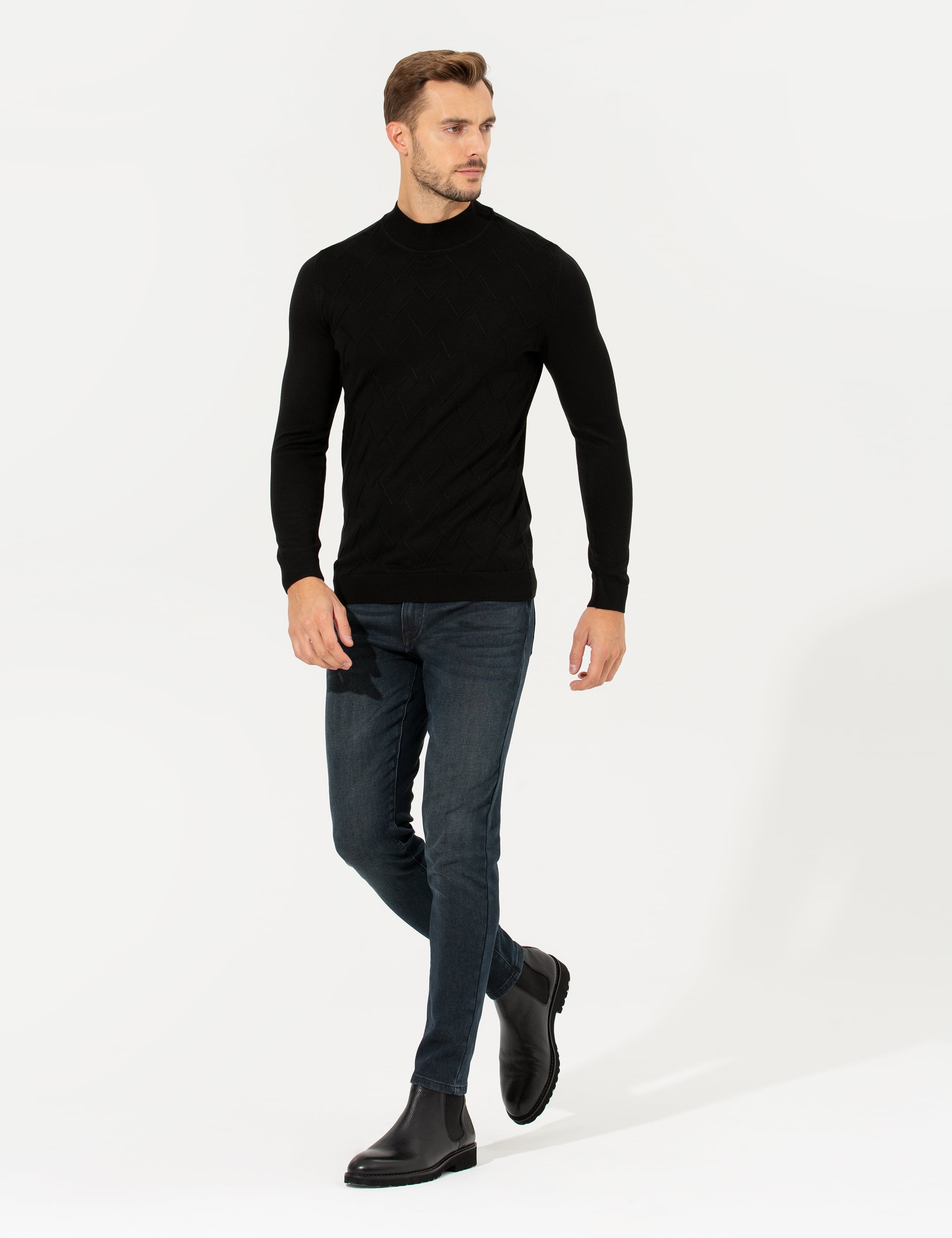 Siyah Slim Fit Balıkçı Yaka Triko Kazak