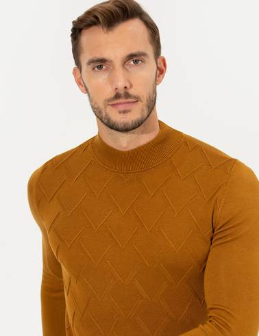Kahverengi Slim Fit Balıkçı Yaka Triko Kazak