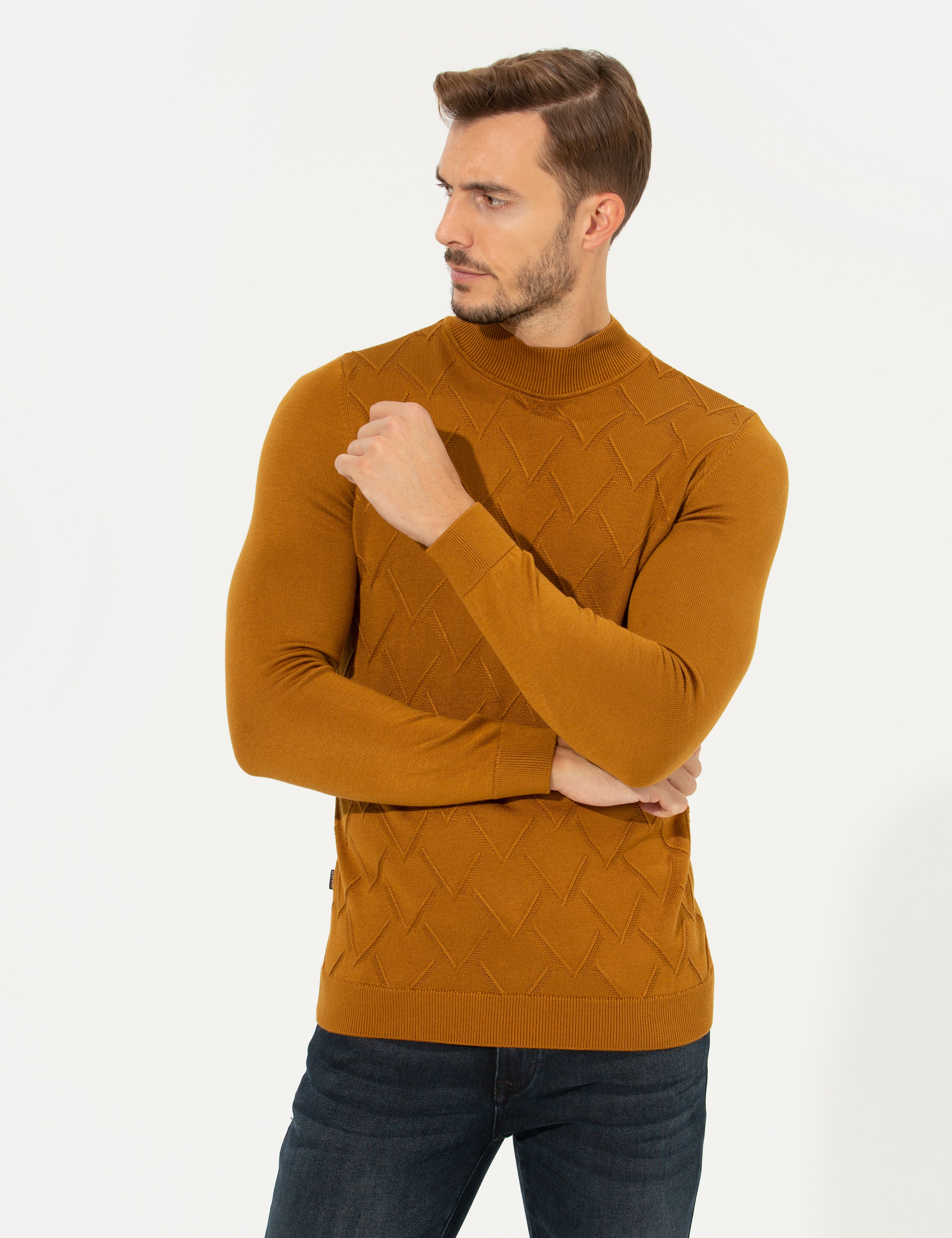 Kahverengi Slim Fit Balıkçı Yaka Triko Kazak - Image 4