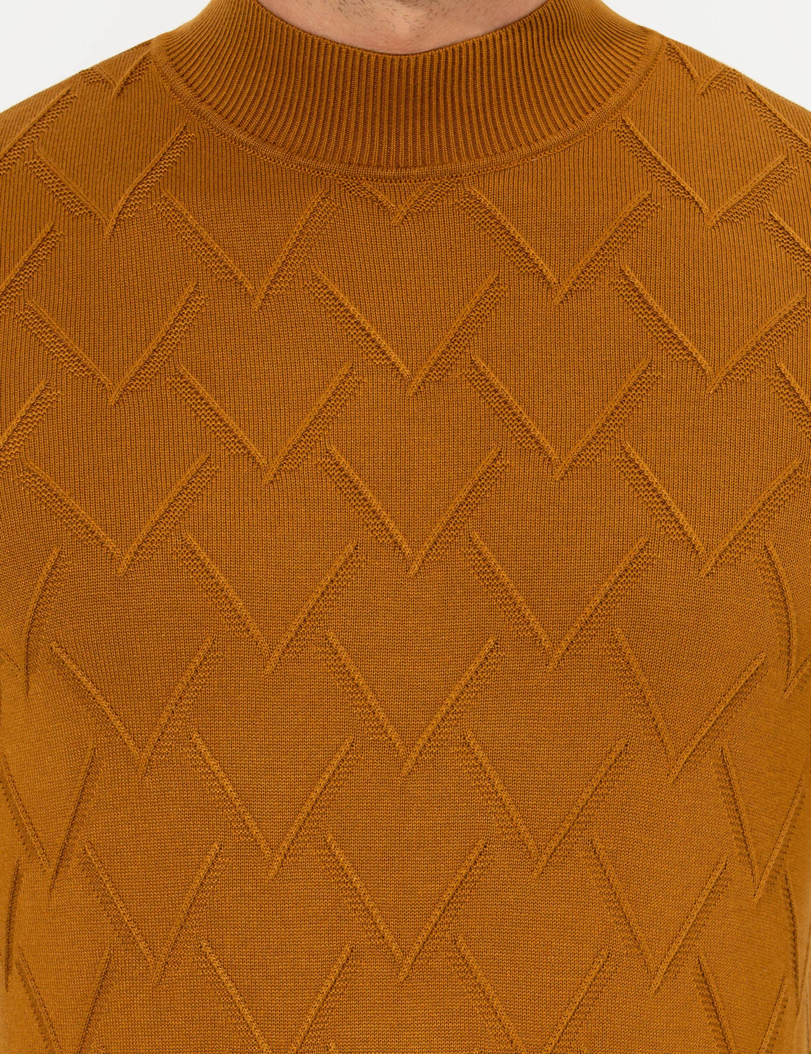 Kahverengi Slim Fit Balıkçı Yaka Triko Kazak